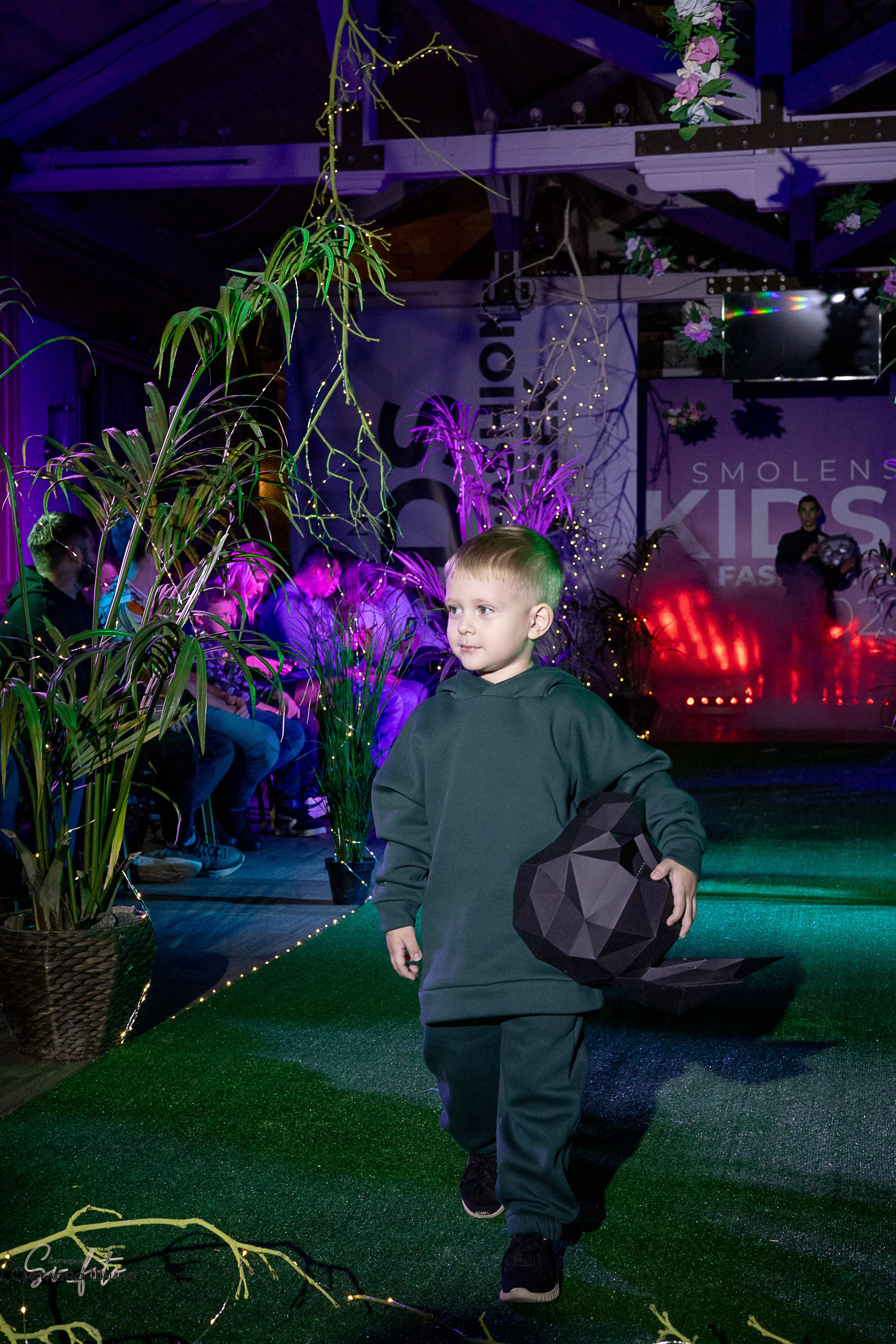 Smolensk Fashion Week_показы_ДЕНЬ 3_ФИНАЛ_Алиса в стране чудес. Главная