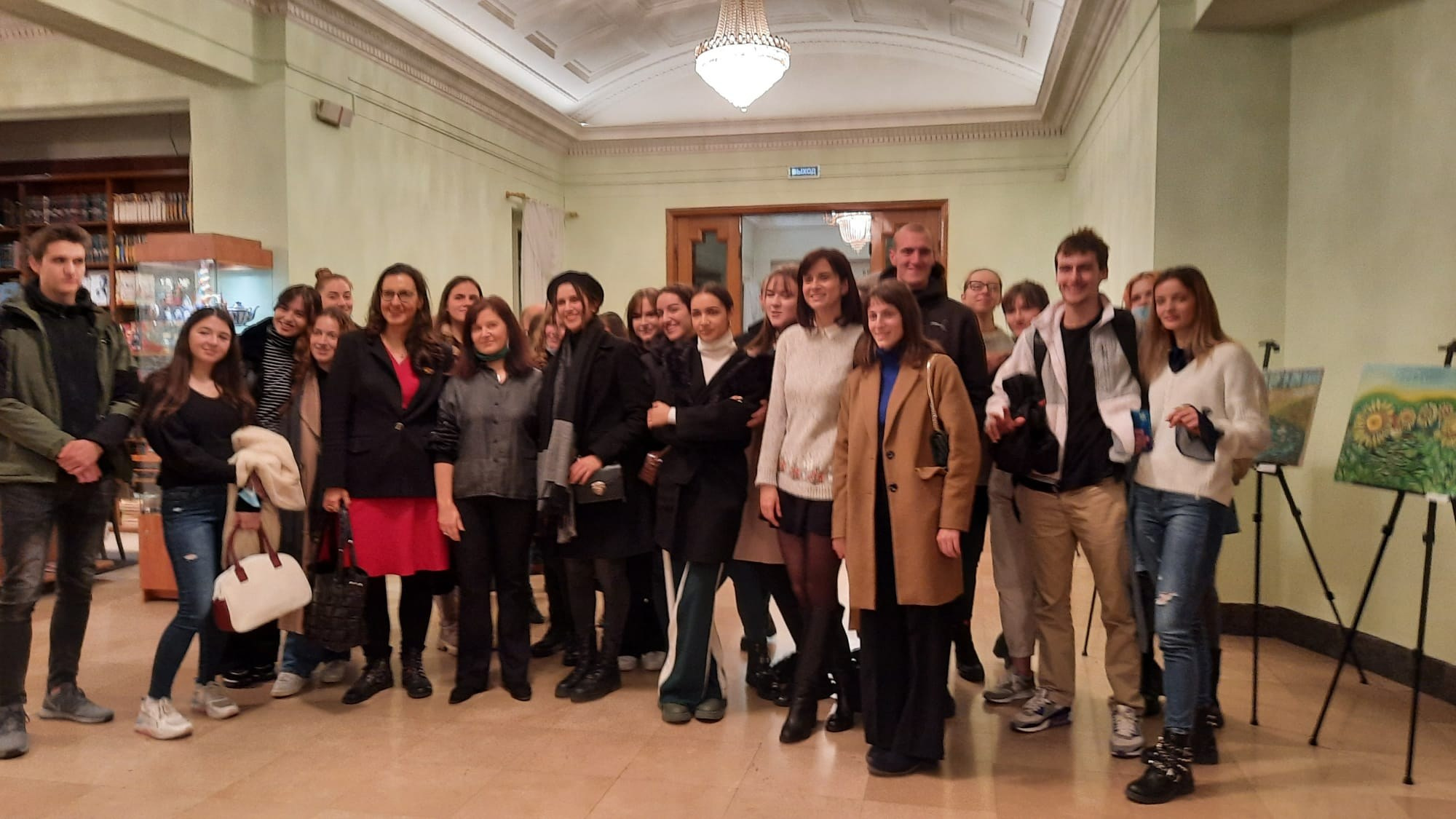 Выставка в Русском Доме, Белград, Сербия. Художник пост-импрессионист Татьяна Маевская