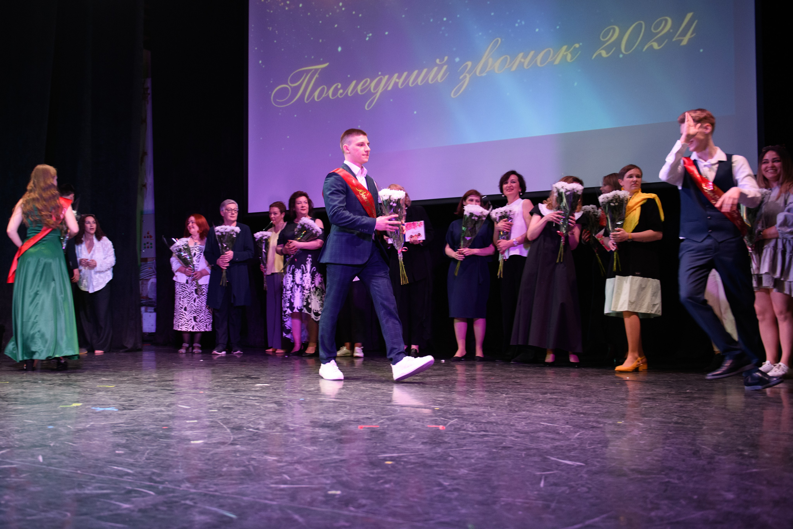 Фотосъёмка торжественного вечера выпускников. Организация и проведение фотосъемок в Санкт-Петербурге. Фотограф Смирягин Илья