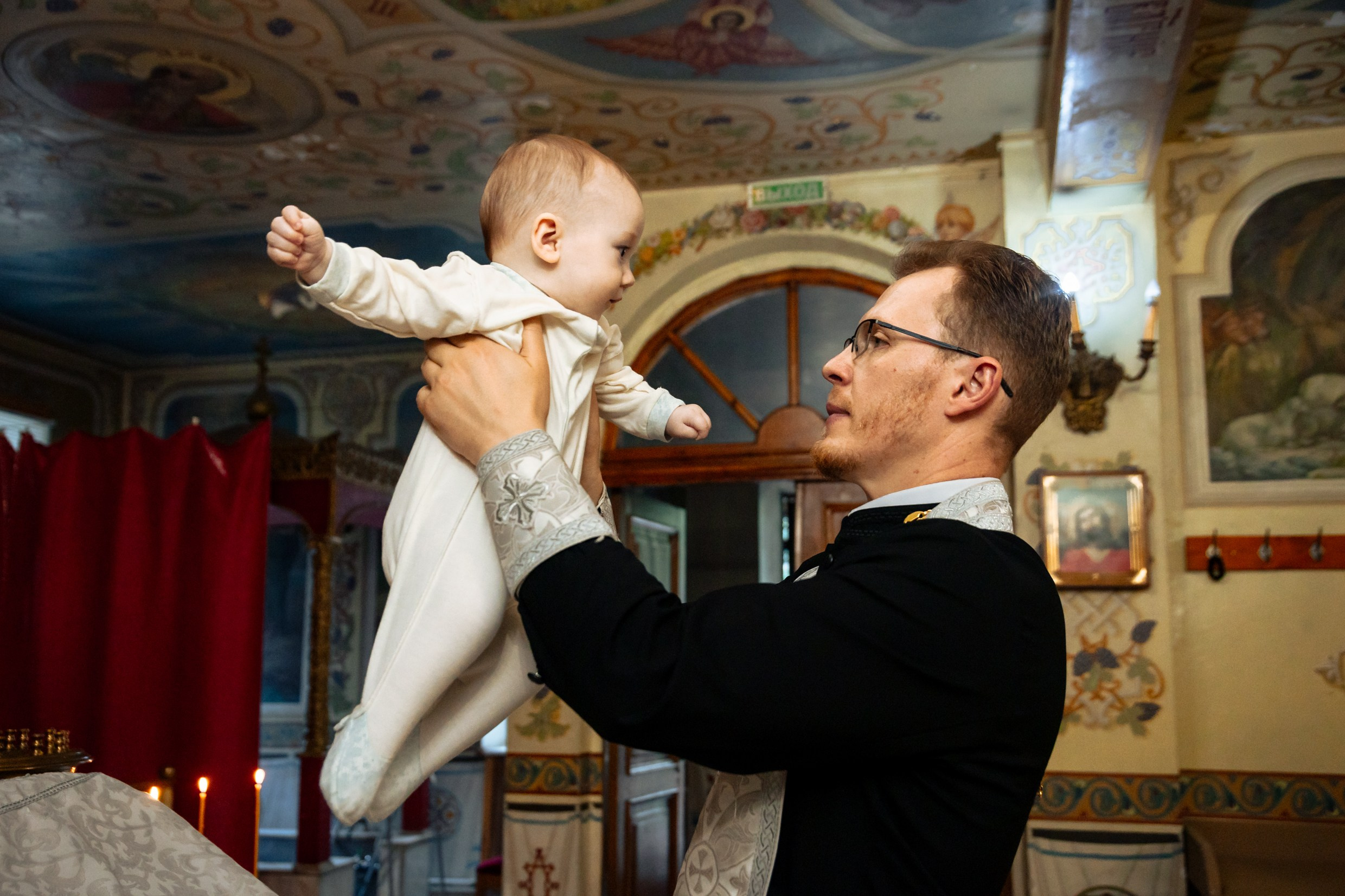 Фотосъёмка таинства крещения. Фотограф на крестины. GagarinProArt