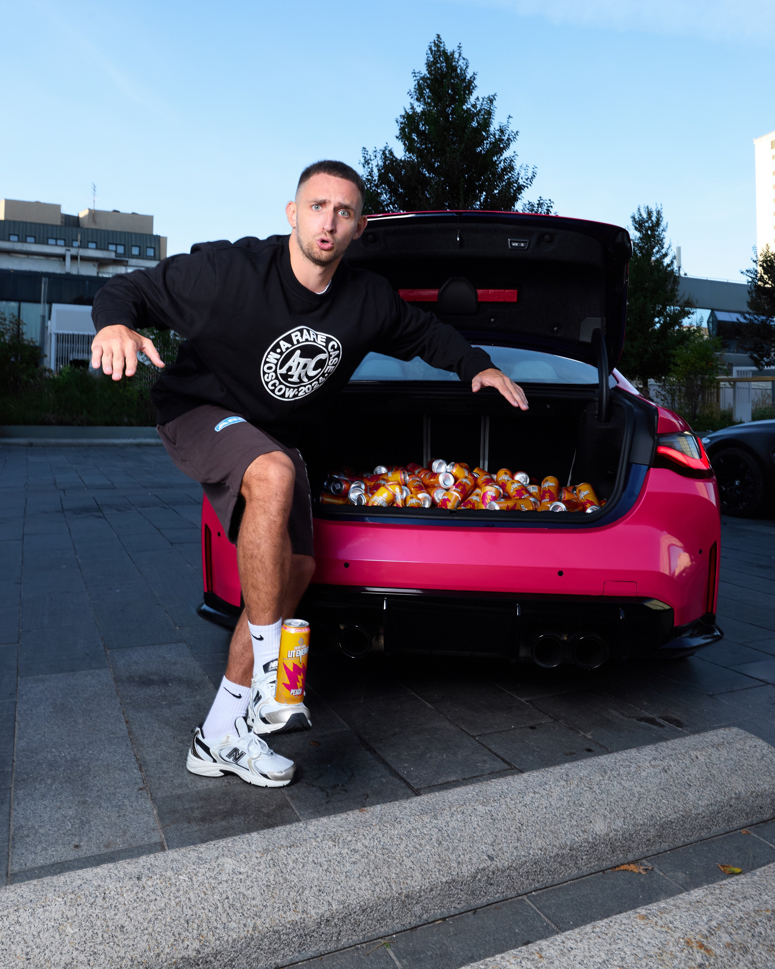 Misha Litvin. Святослав Лебедев | Рекламный фотограф — Коммерческая съемка, Арт-дирекшн, AI-интеграция