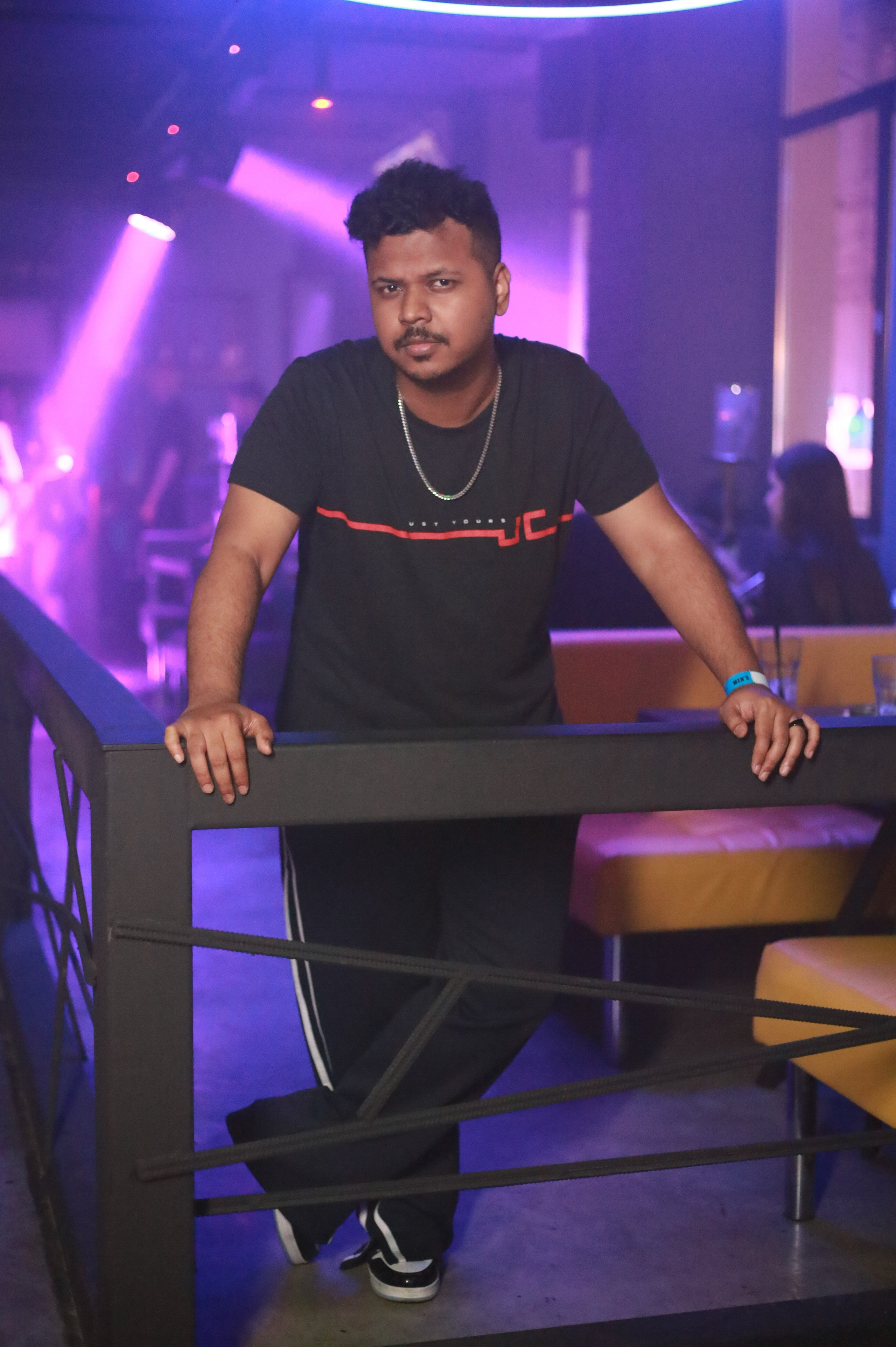 Клуб Резиденция лучшее. Контакты