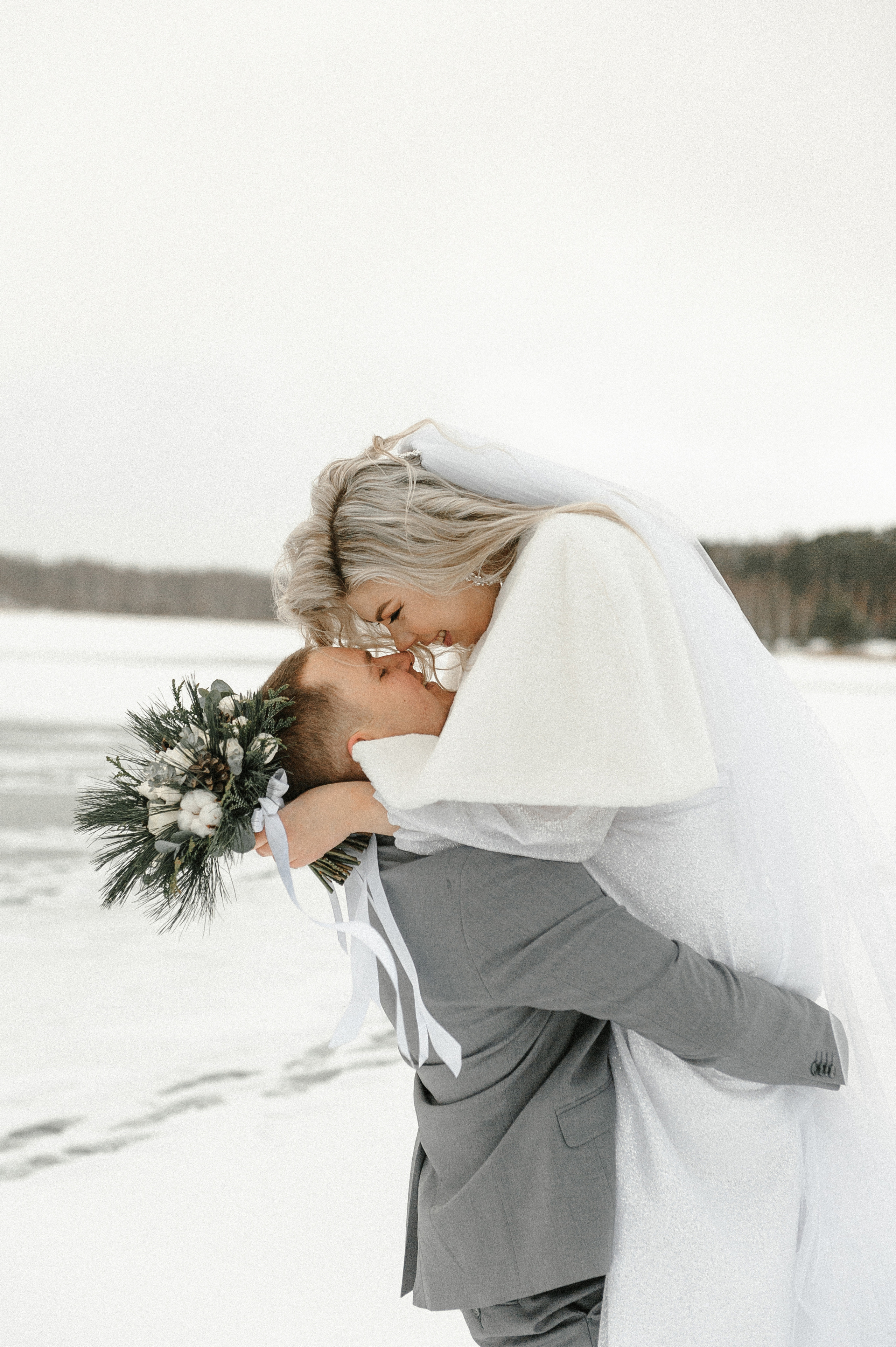 Яна и Гриша и BULLET. Свадебный фотограф в Ярославле и Москве Руслан Иософатов