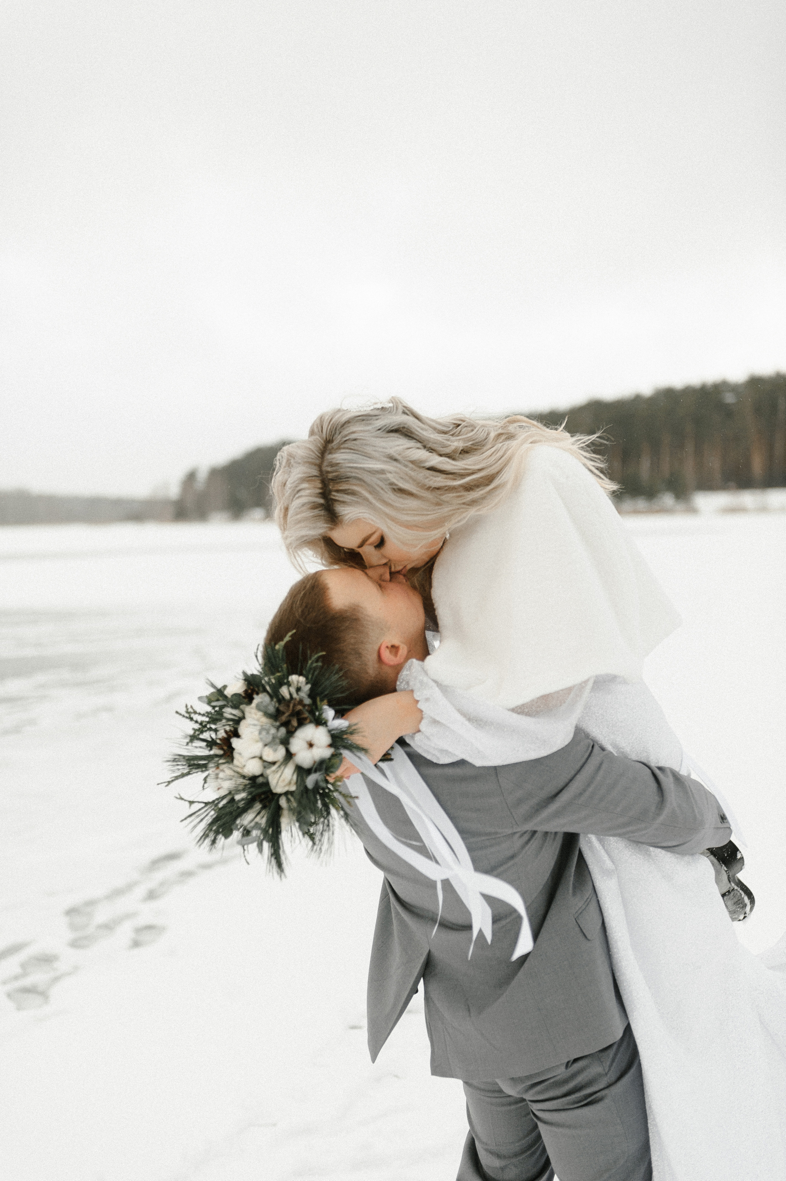 Яна и Гриша и BULLET. Свадебный фотограф в Ярославле и Москве Руслан Иософатов