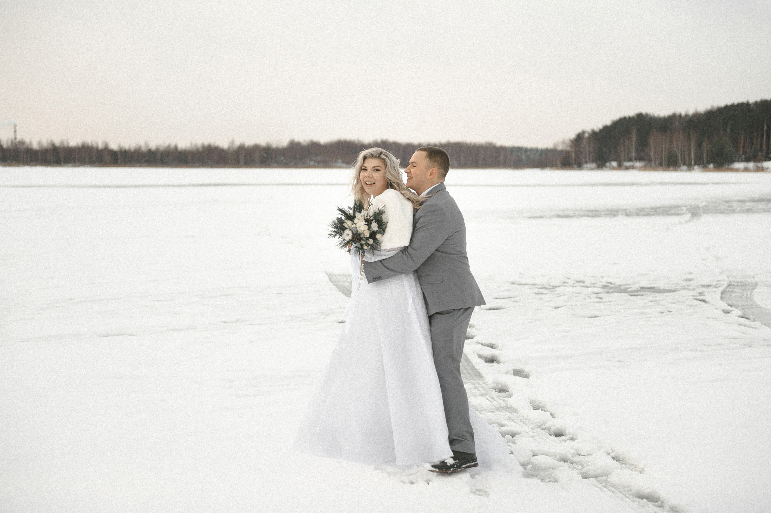 Яна и Гриша и BULLET. Свадебный фотограф в Ярославле и Москве Руслан Иософатов