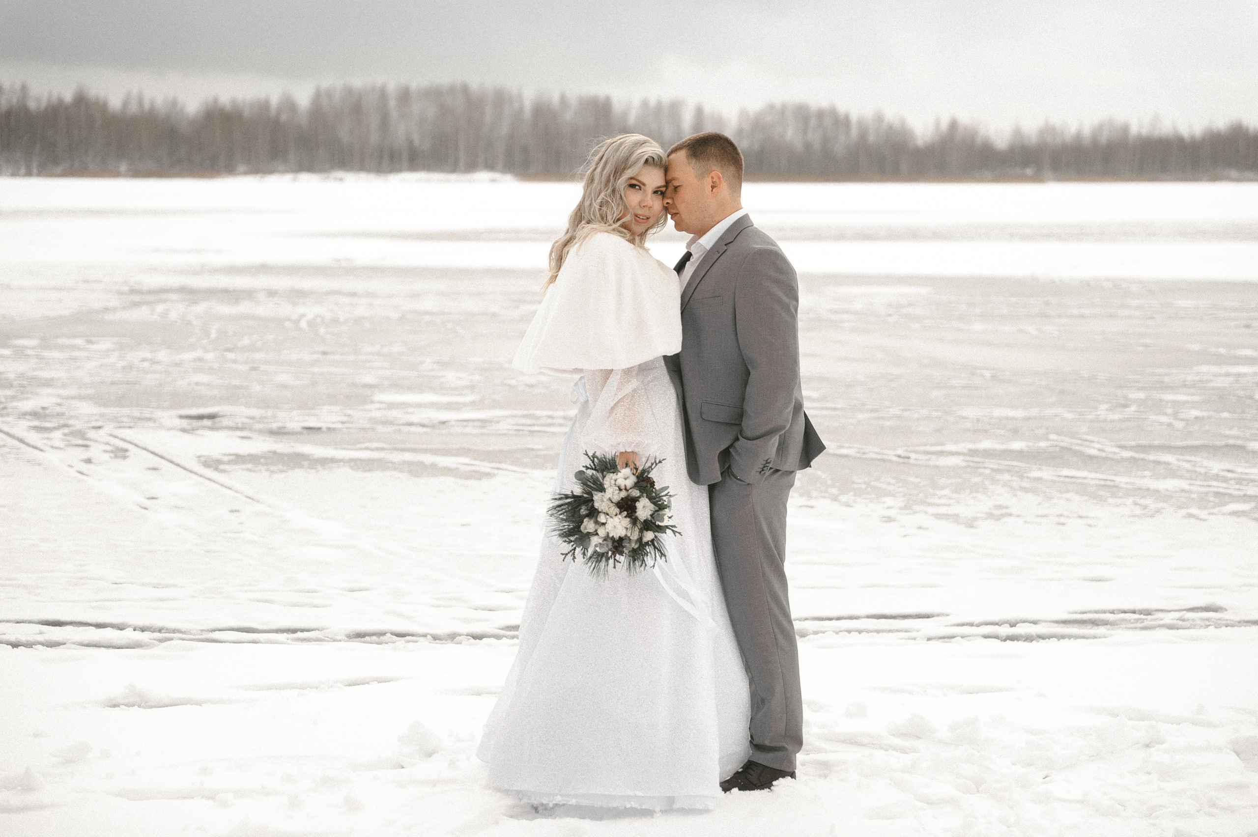 Яна и Гриша и BULLET. Свадебный фотограф в Ярославле и Москве Руслан Иософатов