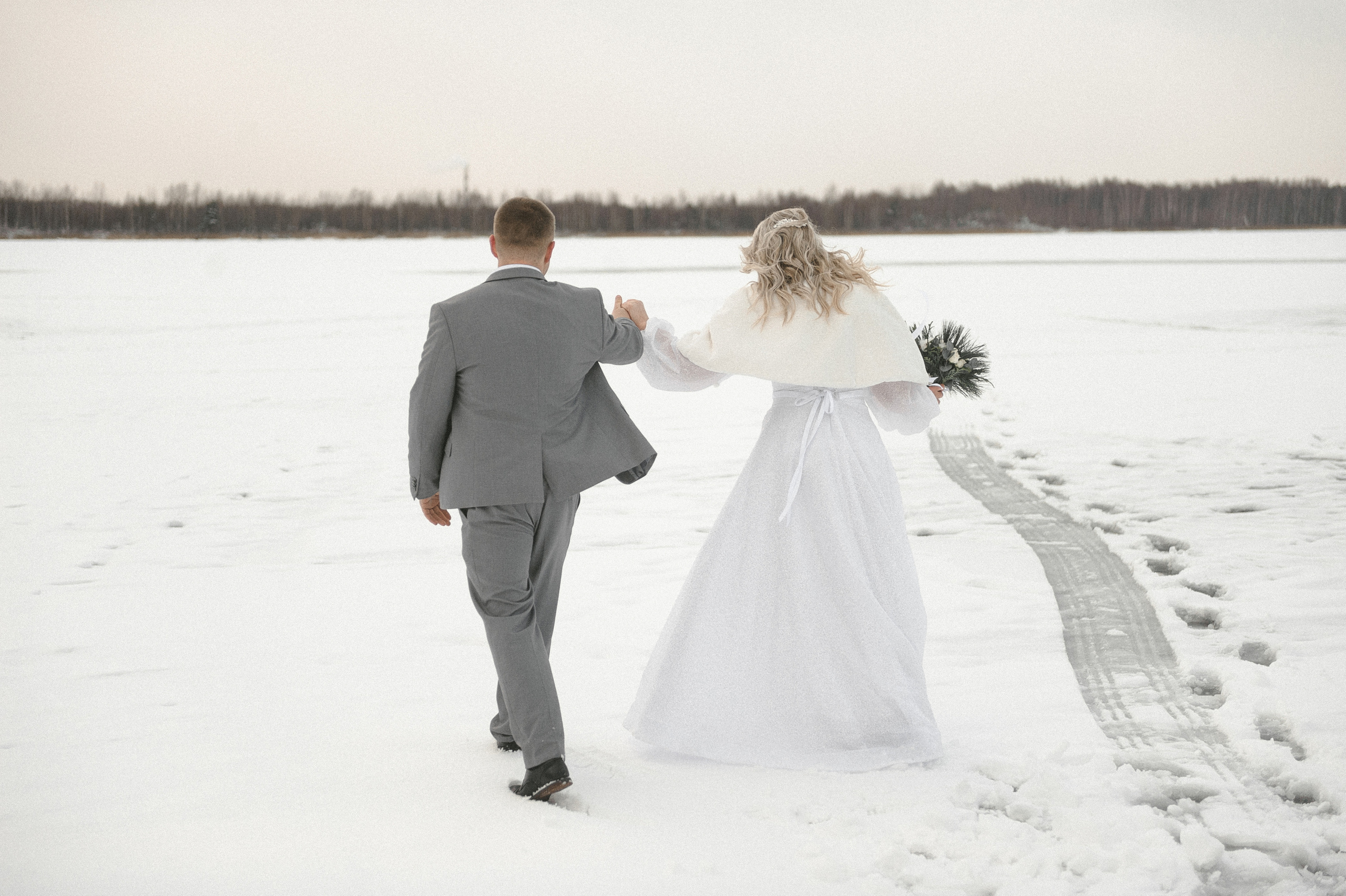 Яна и Гриша и BULLET. Свадебный фотограф в Ярославле и Москве Руслан Иософатов