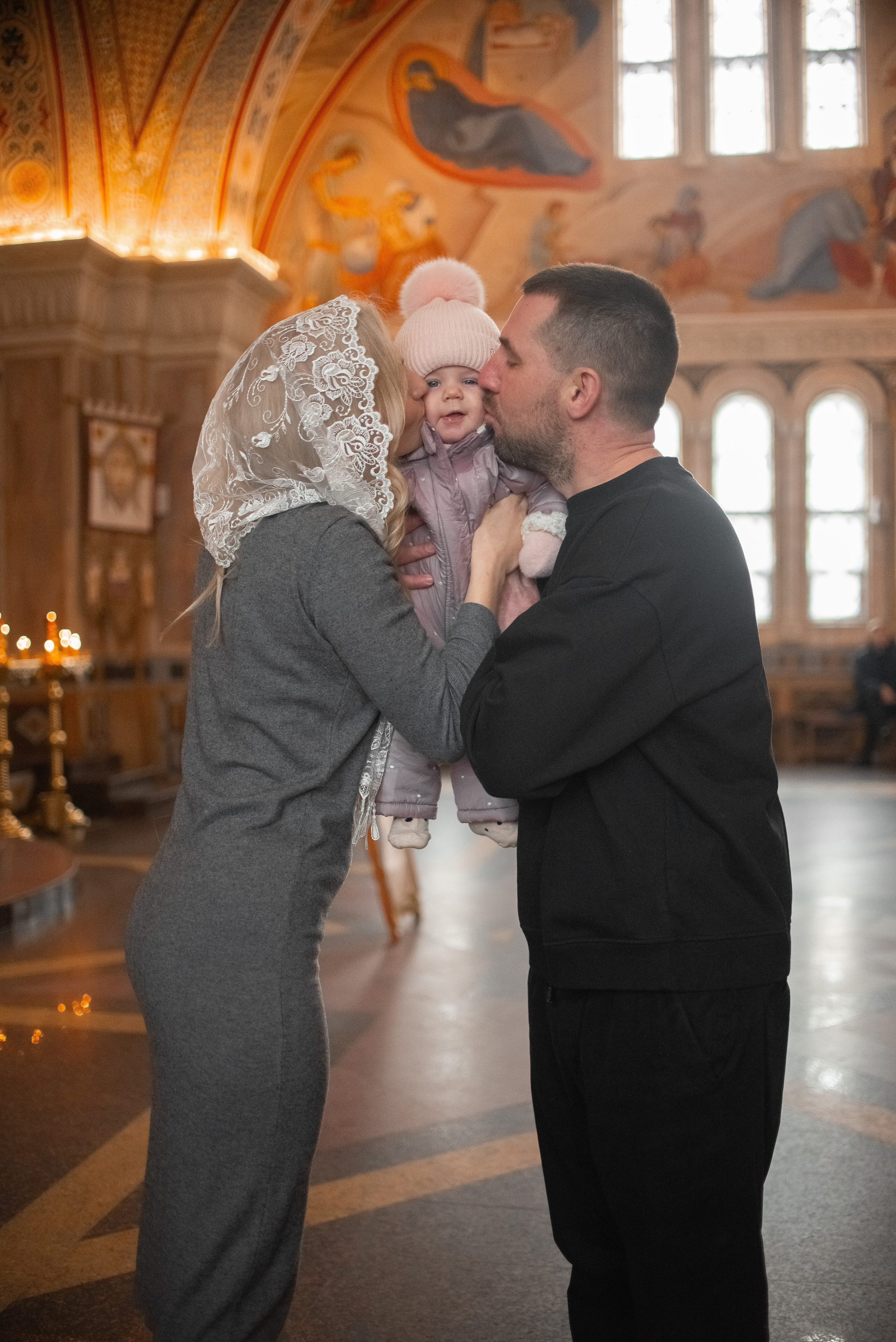 Крещение Василисы в Свято-Елисаветинском монастыре. Семейный фотограф на выписку из роддома и крещение Минск Настя Гришук