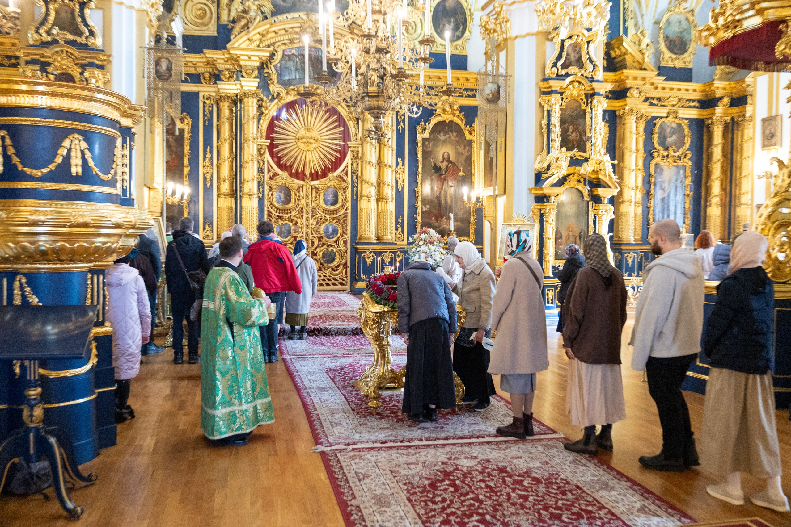 Неделя 16-я по Пятидесятнице, по Воздвижении. Глас 7-й. Попразднство Воздвижения Креста. Вмч. Никиты. НИКОЛО-БОГОЯВЛЕНСКИЙ МОРСКОЙ СОБОР
