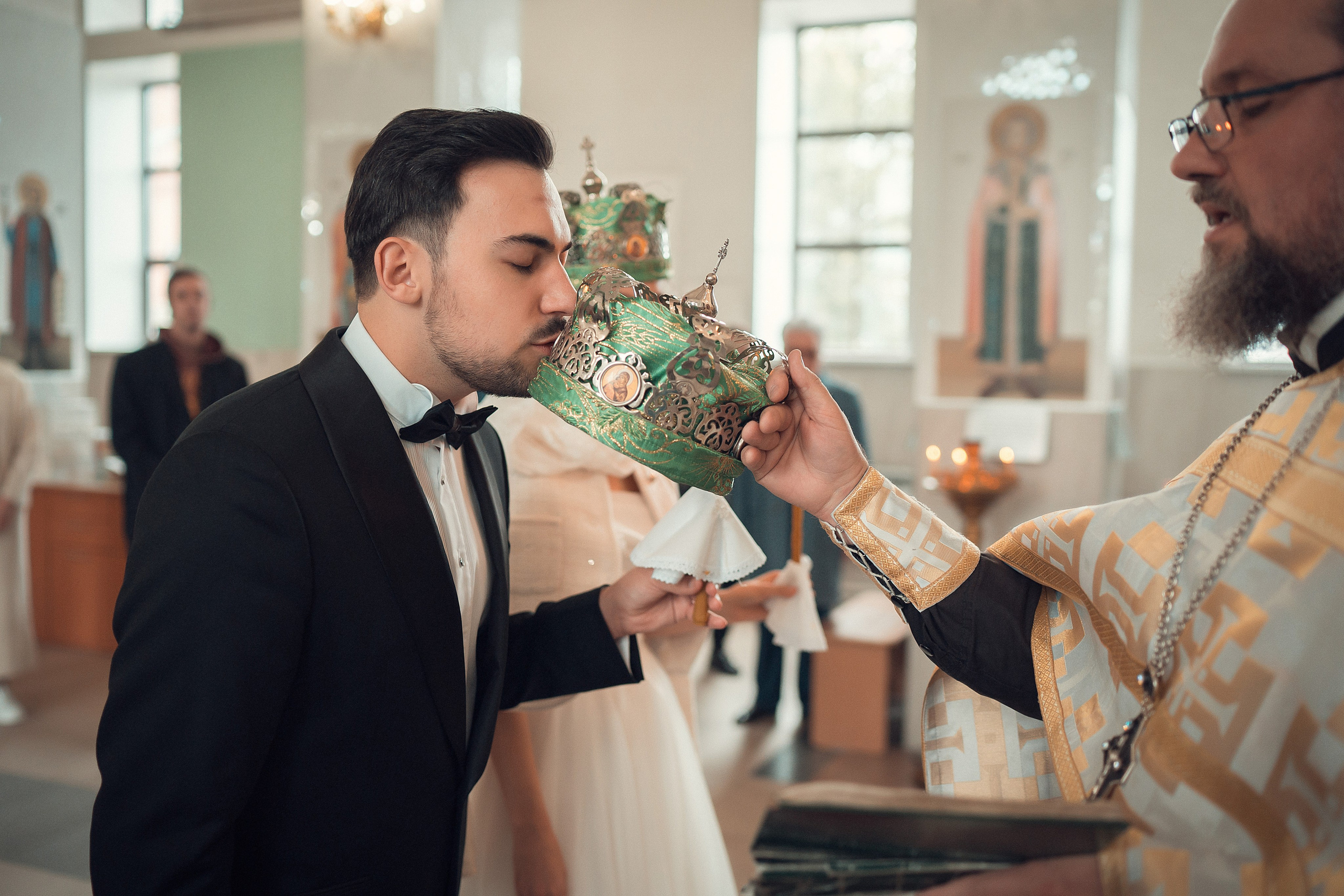 Таинство Венчания Ивана и Полины Храм Феодора Тирона. Фотограф на Крещение и Венчание в Красноярске Рамазанова Юлия