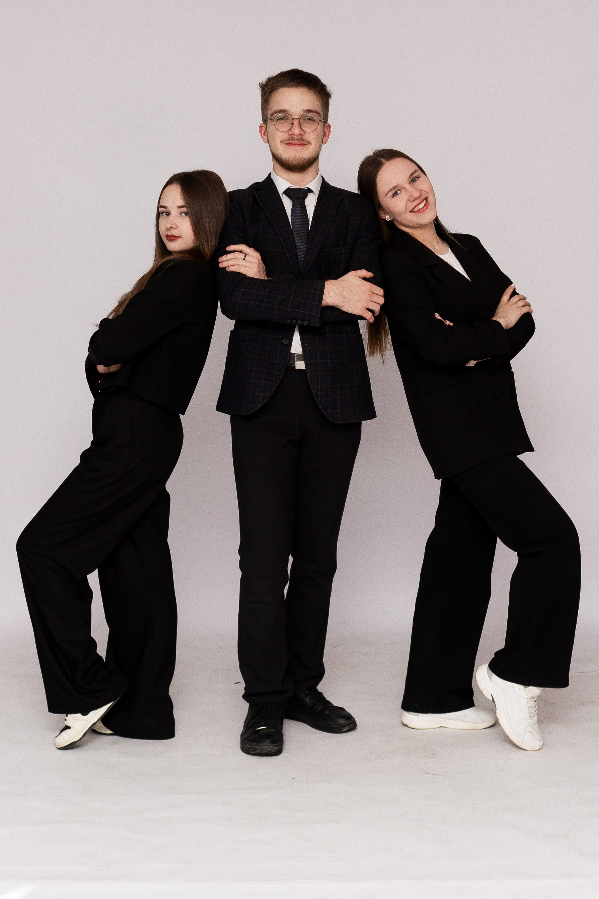 Студия. Выпускники Старшая школа. Выпускные Альбомы и Фотосессии п. Кавалерово