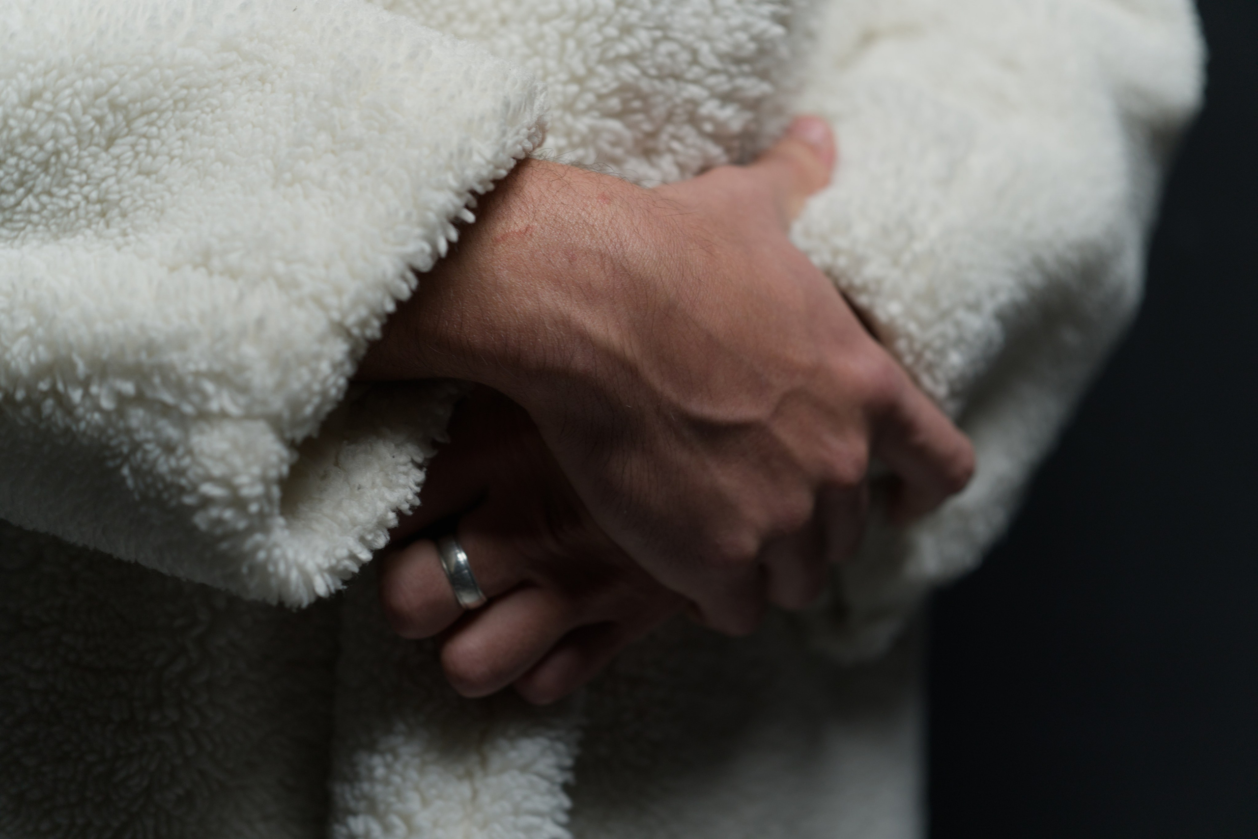 Мужской портрет в белой шубе. Мир глазами Саши Д