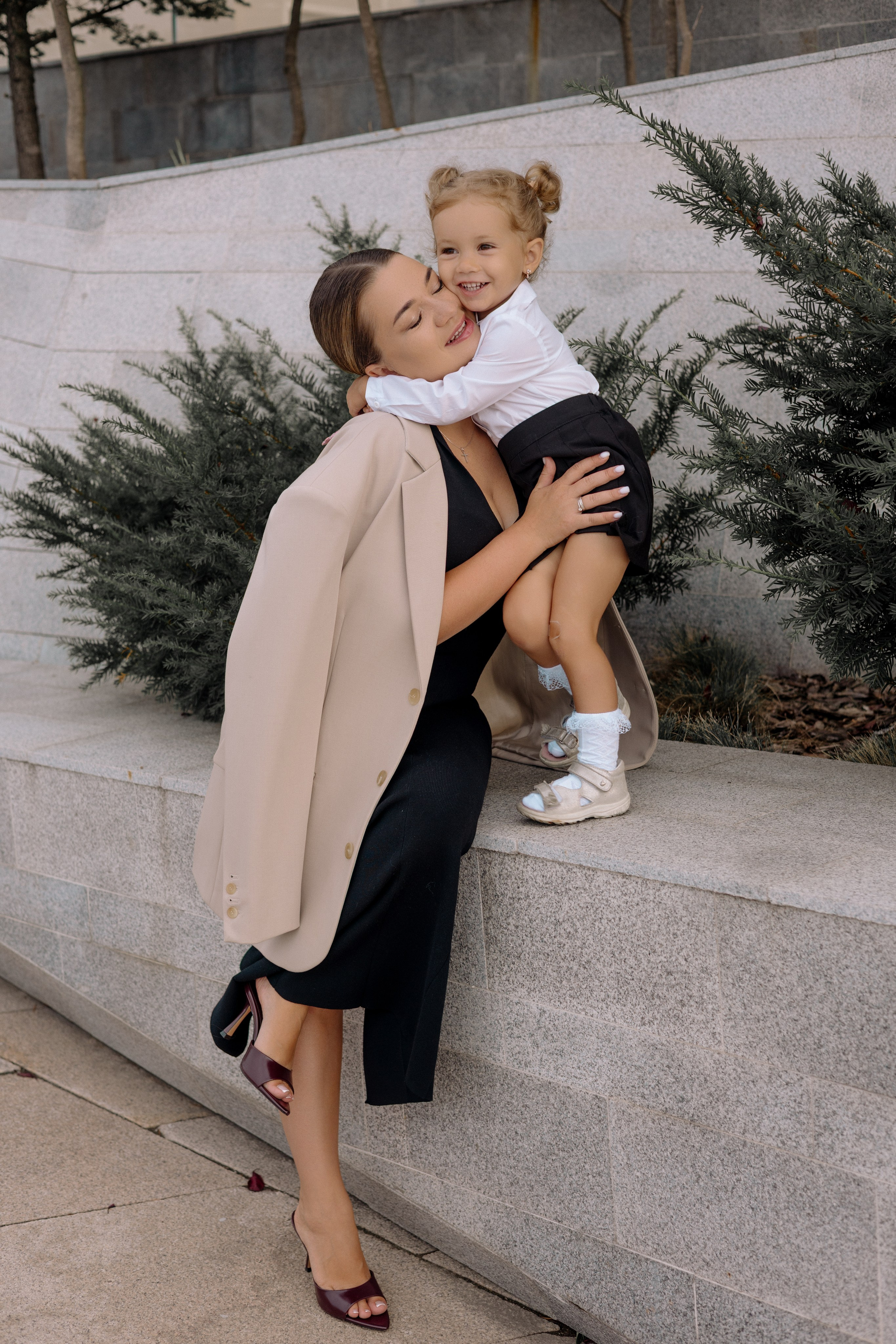 Эмилия с мамой. Портретный, свадебный, репортажный фотограф во Владивостоке Юлиана Джули Фокс