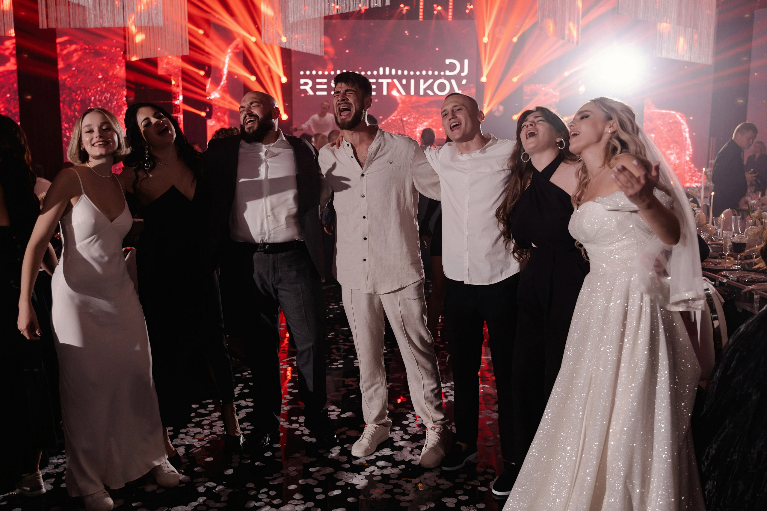 Свадебный день Романа и Анны в комплексе Пересвет Арена. Свадебный фотограф в Ростове Максимов Максим