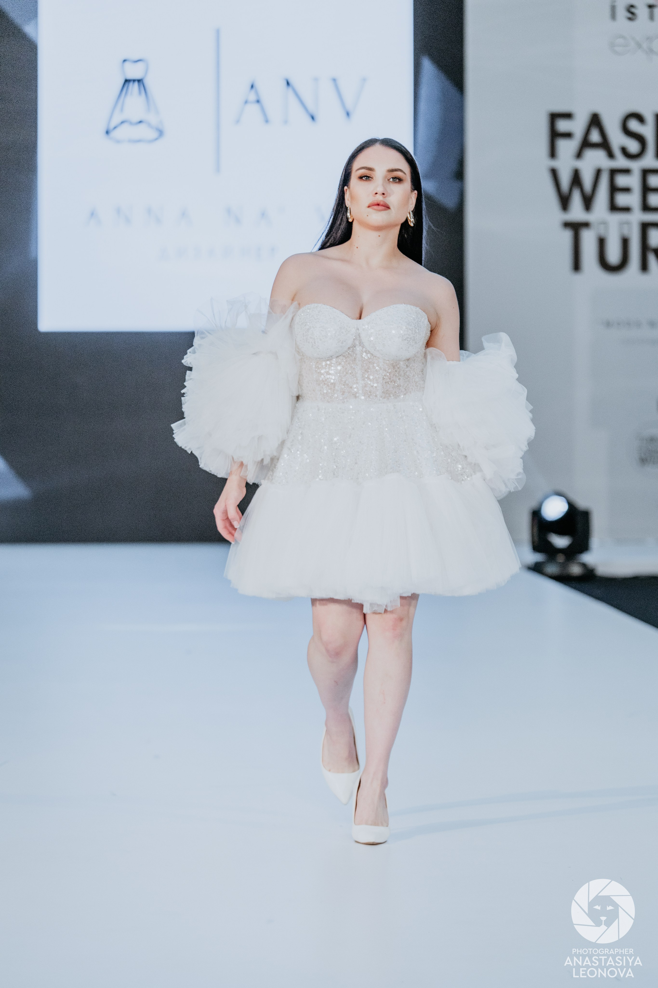 Fashion Week Türkiye [spring, 2025]. Anastasia Leonowa