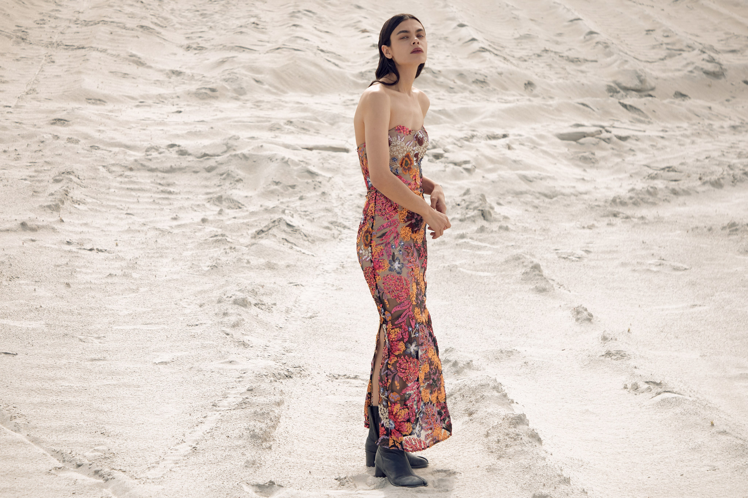 Арт-fashion фотосъёмка «Пески – pt. 2» от Полины Юриной: эстетика песчаных текстур, стиль и вдохновение для брендов и портфолио. Юрина Полина, фотограф из Екатеринбурга