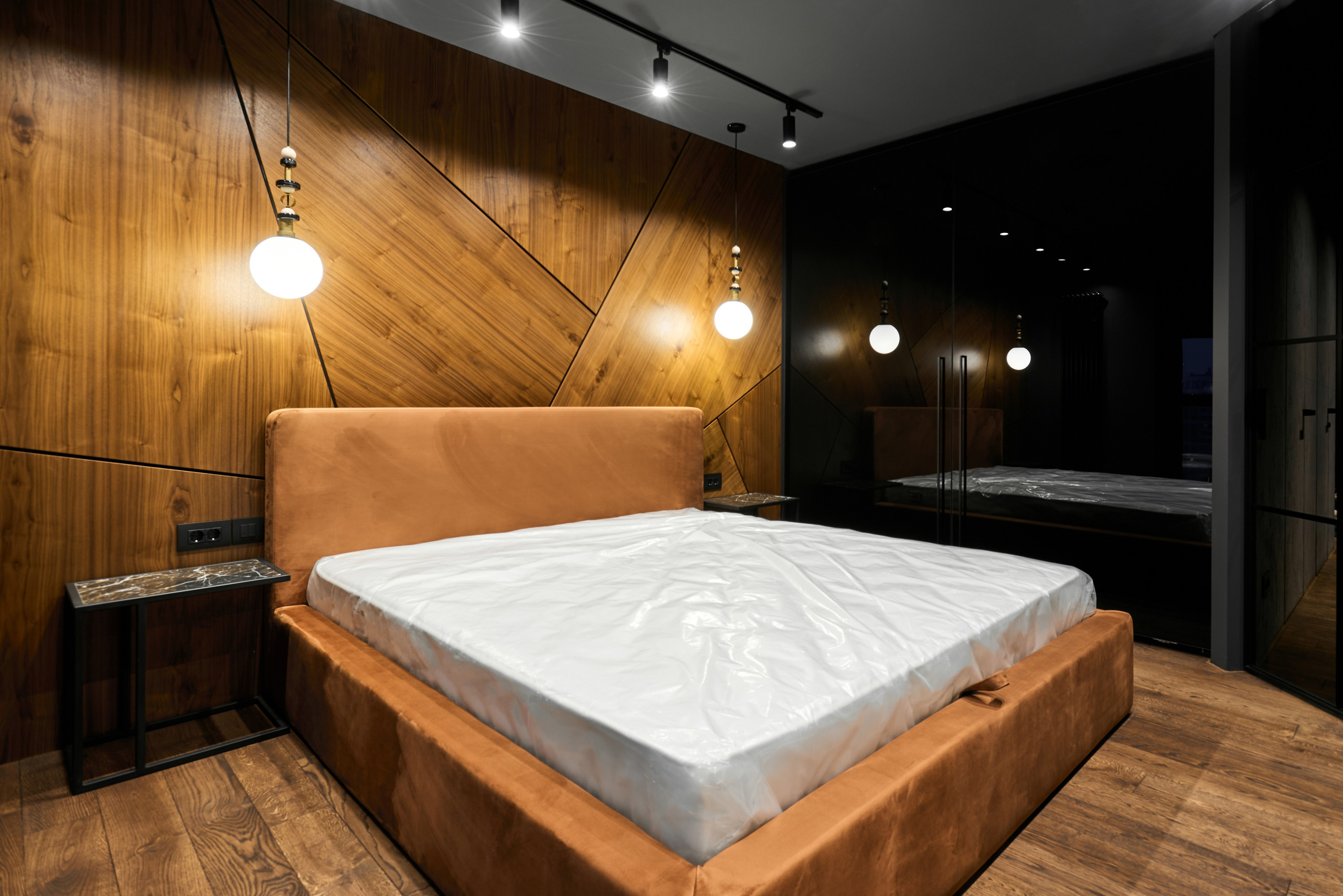 Съёмка для ремонтной компании Raevsky. Автомобильный и интерьерный фотограф в Минске Александр Тагаев