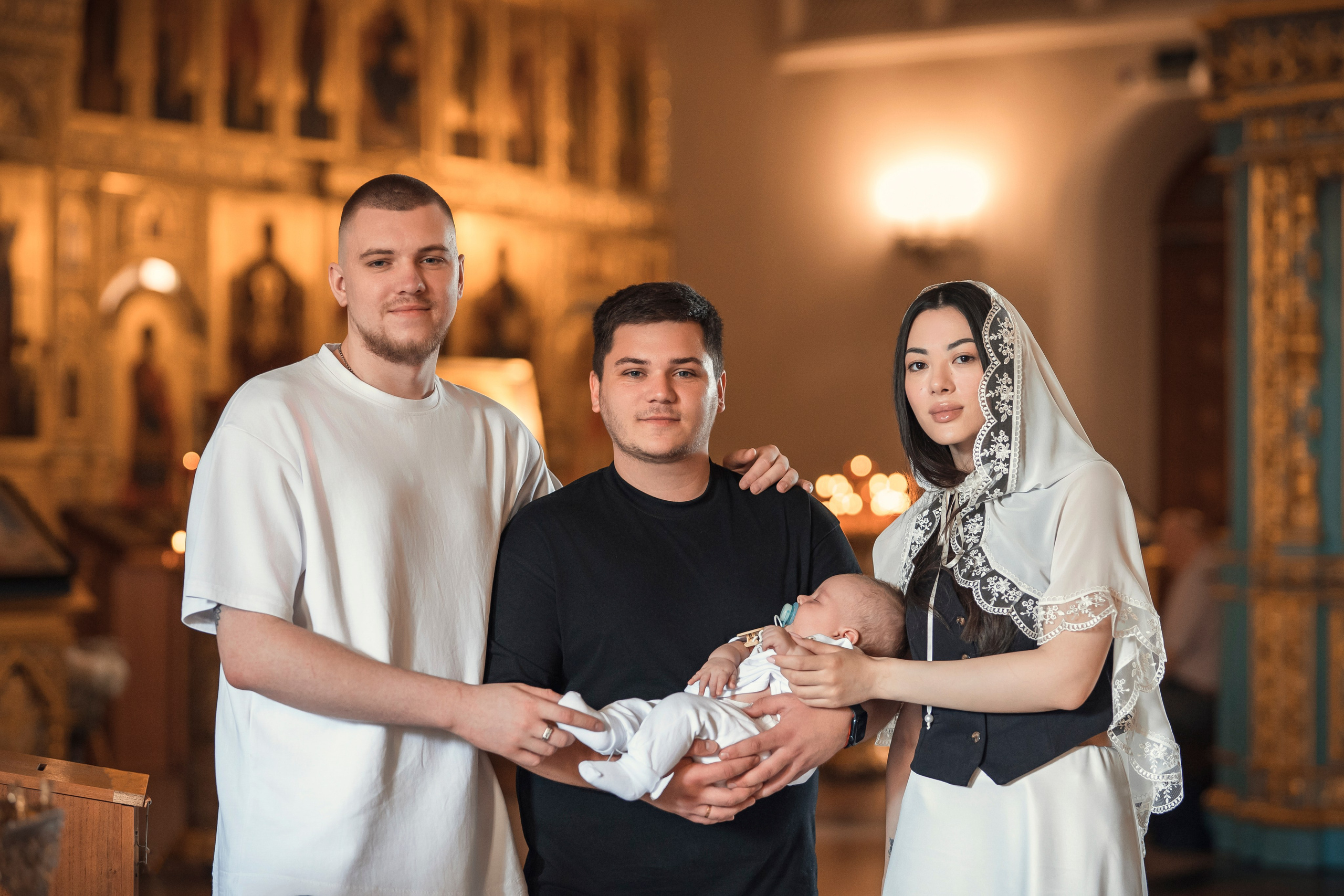 Крещение в Георгиевском храме, Одинцово. Семейный фотограф и фотограф на таинства в Москве Юлия Калайджян