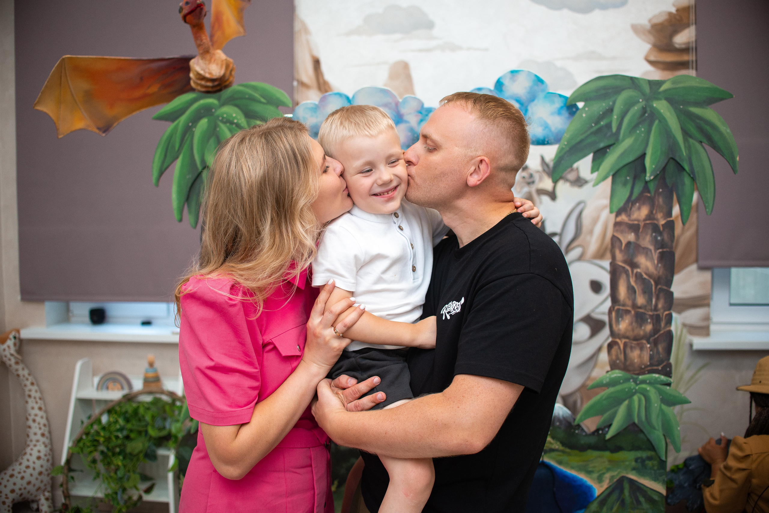 День Рождения Лёвы в Симбе. Семейный фотограф на выписку из роддома и крещение Минск Настя Гришук