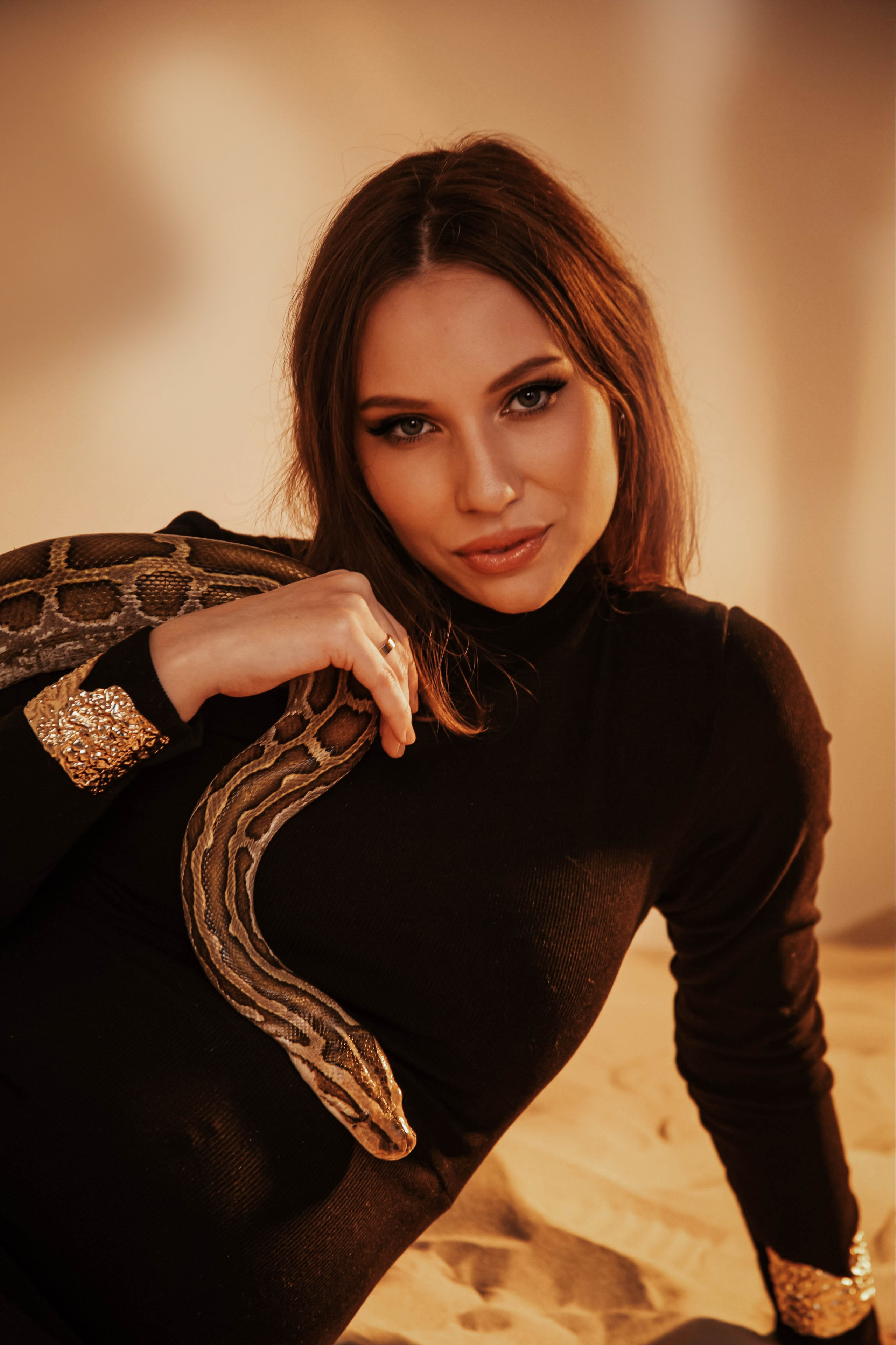 Екатерина со змеей. Фотостудия ПЕРФЕКТ. Мария Авджян Фотограф и видеограф Краснодар