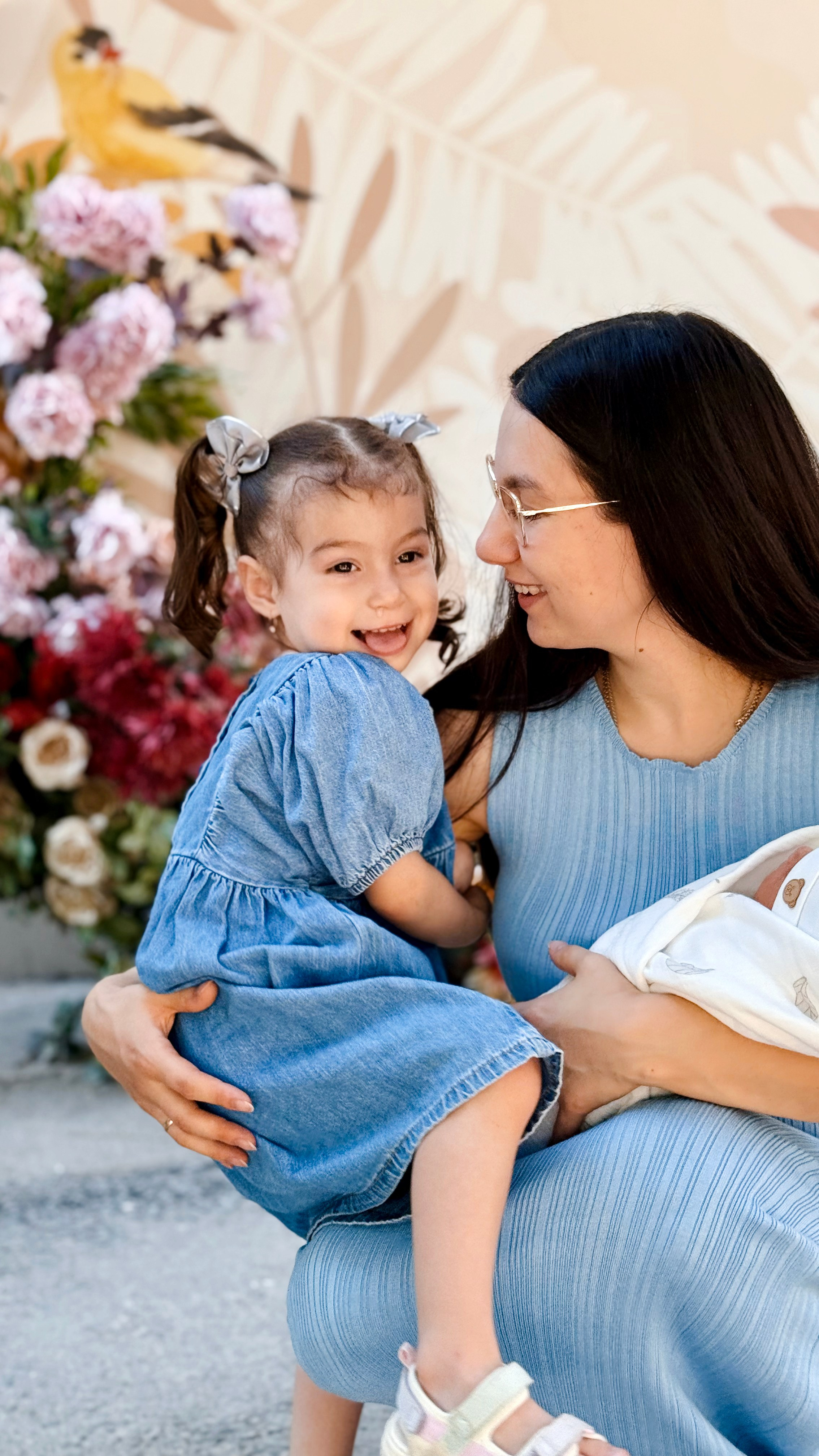 Беременность • гендер-пати • выписки с роддома. Семейный фотограф и рилсмейкер в Симферополе