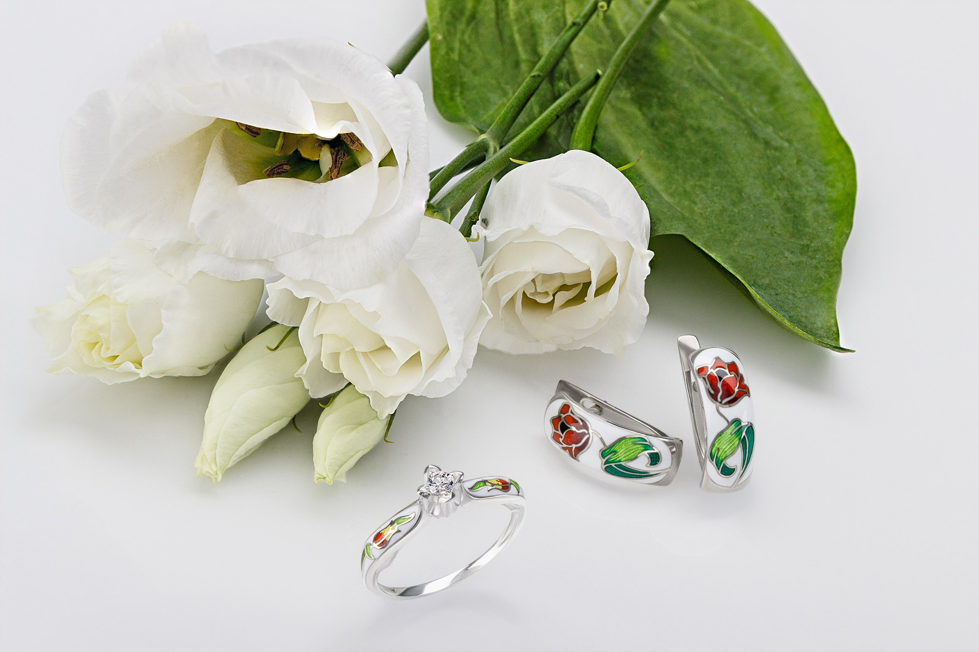 Рекламная фотосъёмка ювелирных украшений и драгоценных камней. Предметная фотосъемка ювелирных украшений. Профессиональный фотограф в Санкт-Петербурге для ювелиров. Студийная фотография. Ювелирный фотограф Сергей Пушкин. Фото для рекламы.  Product photographer in Saint-Petersburg, Russia. Gems photo. 