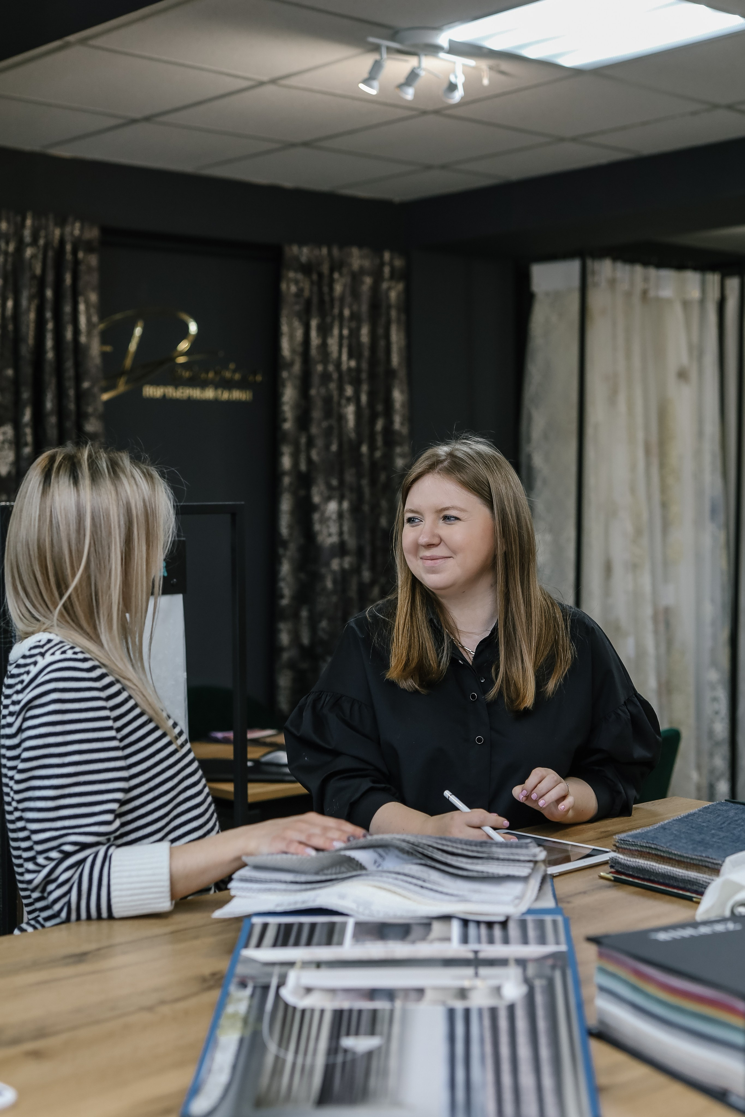 Портьерный салон Декорика. Фотопродакшн продающего контента