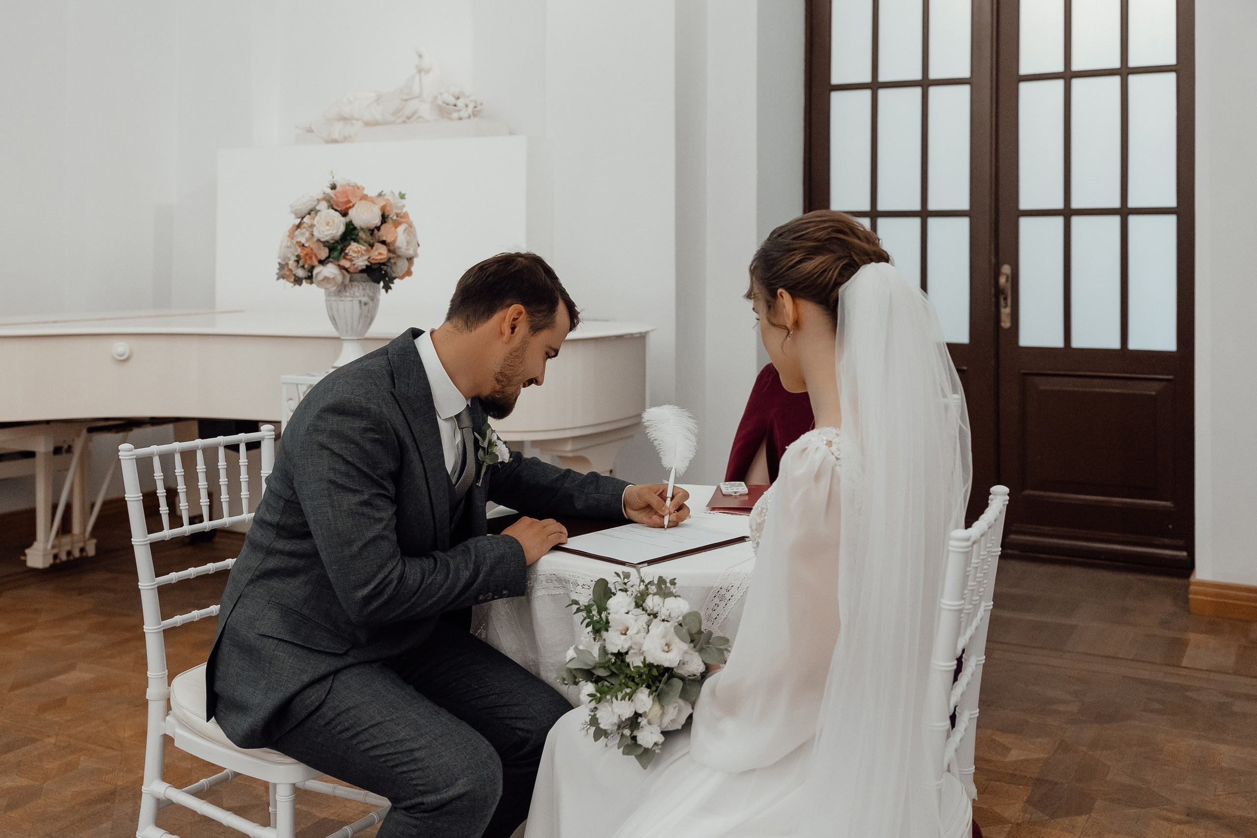 Свадебная фотосессия в Оперном доме Царицыно