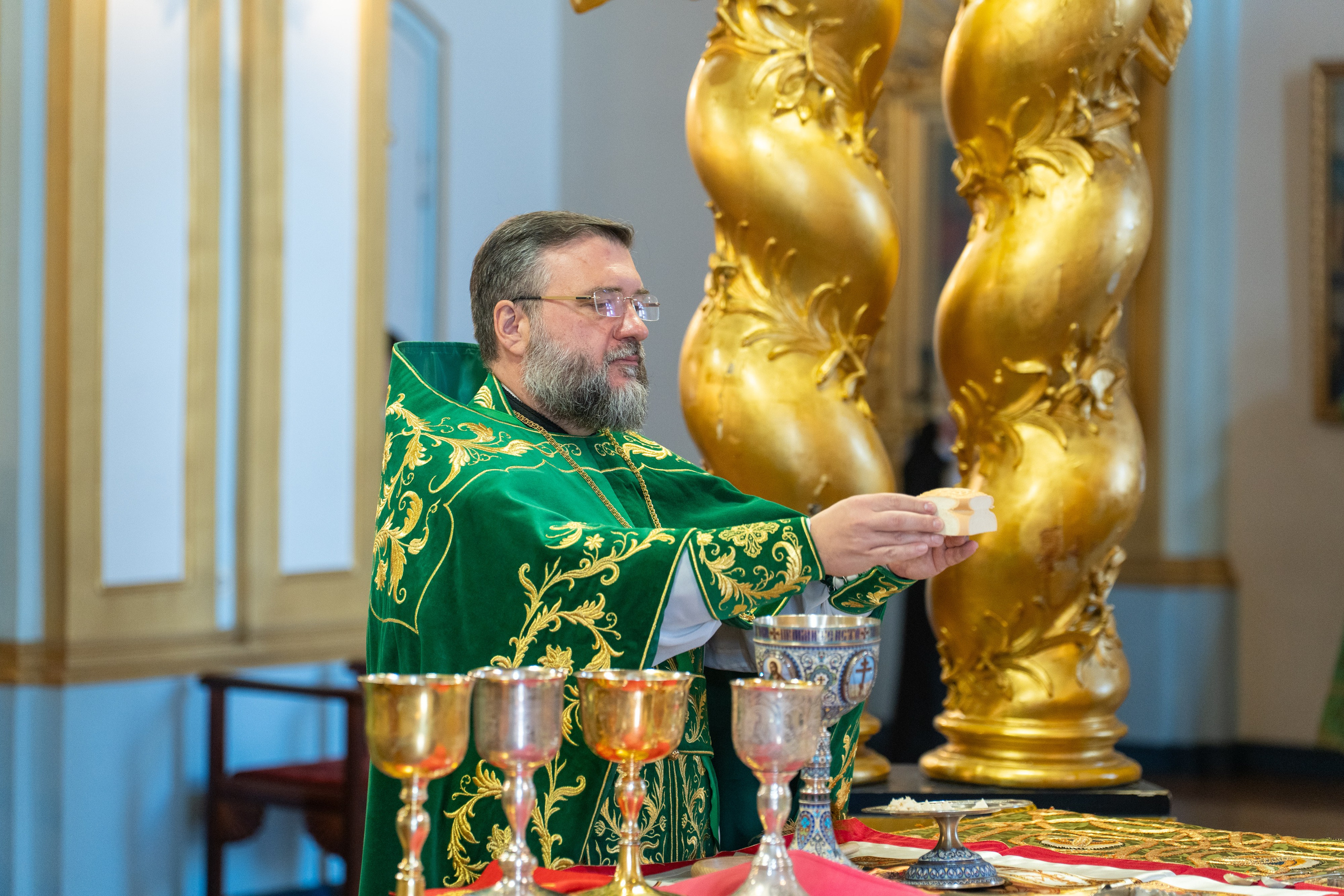 Неделя 18-я по Пятидесятнице, по Воздвижении. Отдание праздника Воздвижения Животворящего Креста Господня. НИКОЛО-БОГОЯВЛЕНСКИЙ МОРСКОЙ СОБОР