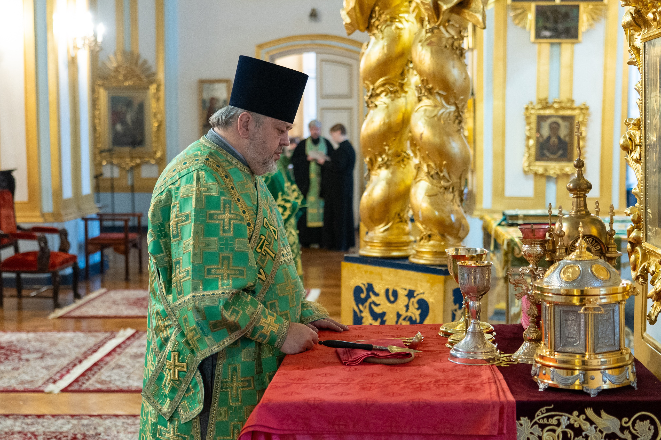 Неделя 18-я по Пятидесятнице, по Воздвижении. Отдание праздника Воздвижения Животворящего Креста Господня. НИКОЛО-БОГОЯВЛЕНСКИЙ МОРСКОЙ СОБОР