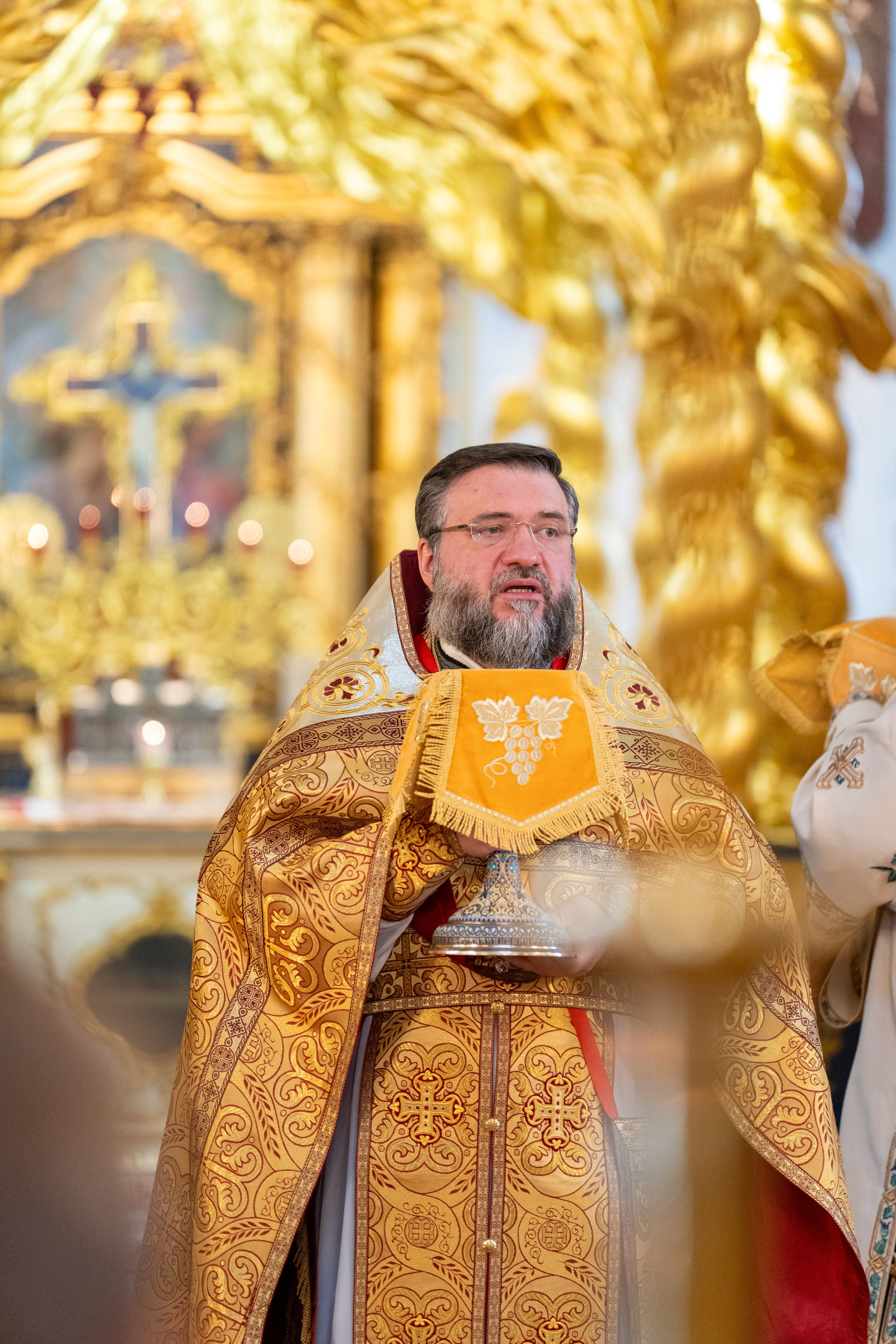 Неделя 14-я по Пятидесятнице. Сщмч. Евтиха, ученика ап. Иоанна Богослова. Свт. Петра, митр. Киевского, Московского и всея Руси, чудотворца. НИКОЛО-БОГОЯВЛЕНСКИЙ МОРСКОЙ СОБОР