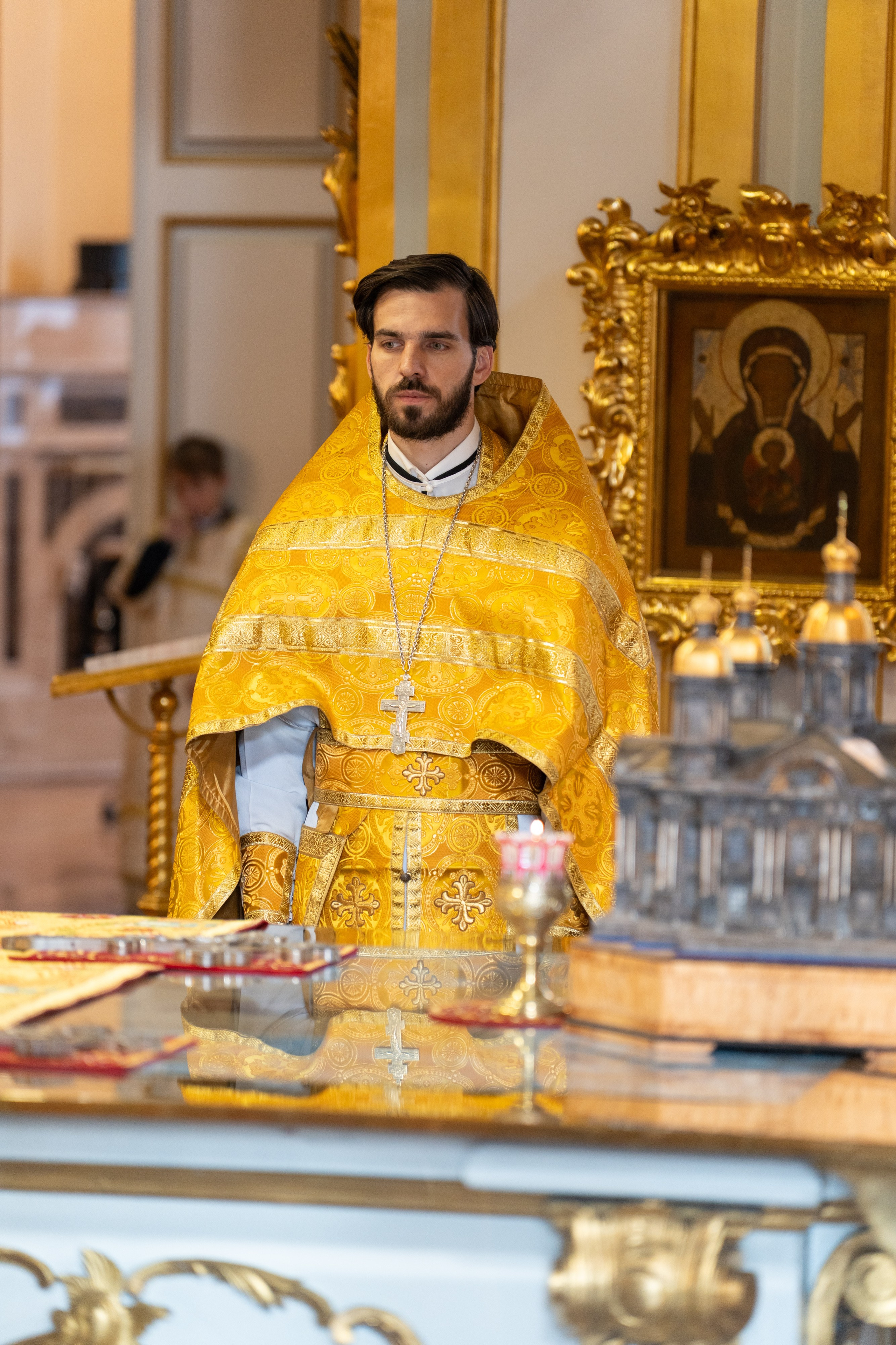 Неделя 14-я по Пятидесятнице. Сщмч. Евтиха, ученика ап. Иоанна Богослова. Свт. Петра, митр. Киевского, Московского и всея Руси, чудотворца. НИКОЛО-БОГОЯВЛЕНСКИЙ МОРСКОЙ СОБОР