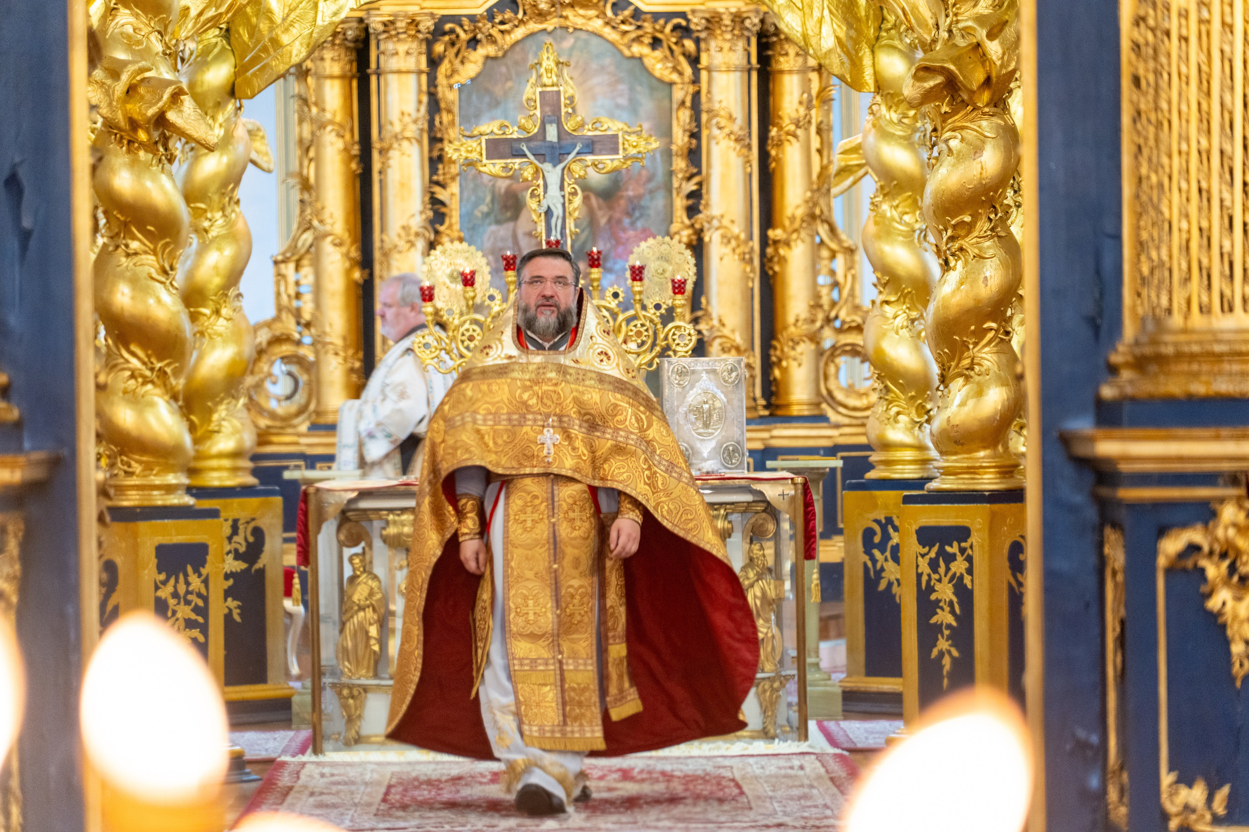 Неделя 14-я по Пятидесятнице. Сщмч. Евтиха, ученика ап. Иоанна Богослова. Свт. Петра, митр. Киевского, Московского и всея Руси, чудотворца. НИКОЛО-БОГОЯВЛЕНСКИЙ МОРСКОЙ СОБОР
