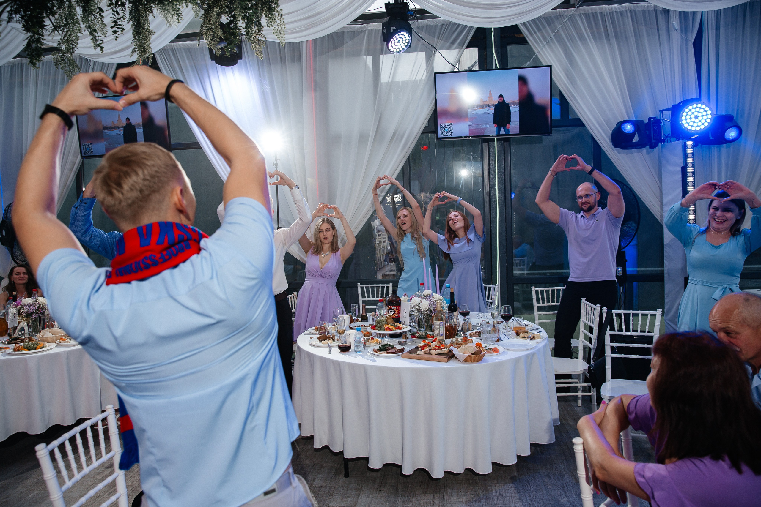 А&А — фотосессия на стадионе. Свадебный фотограф в Оренбурге Илья Володьков