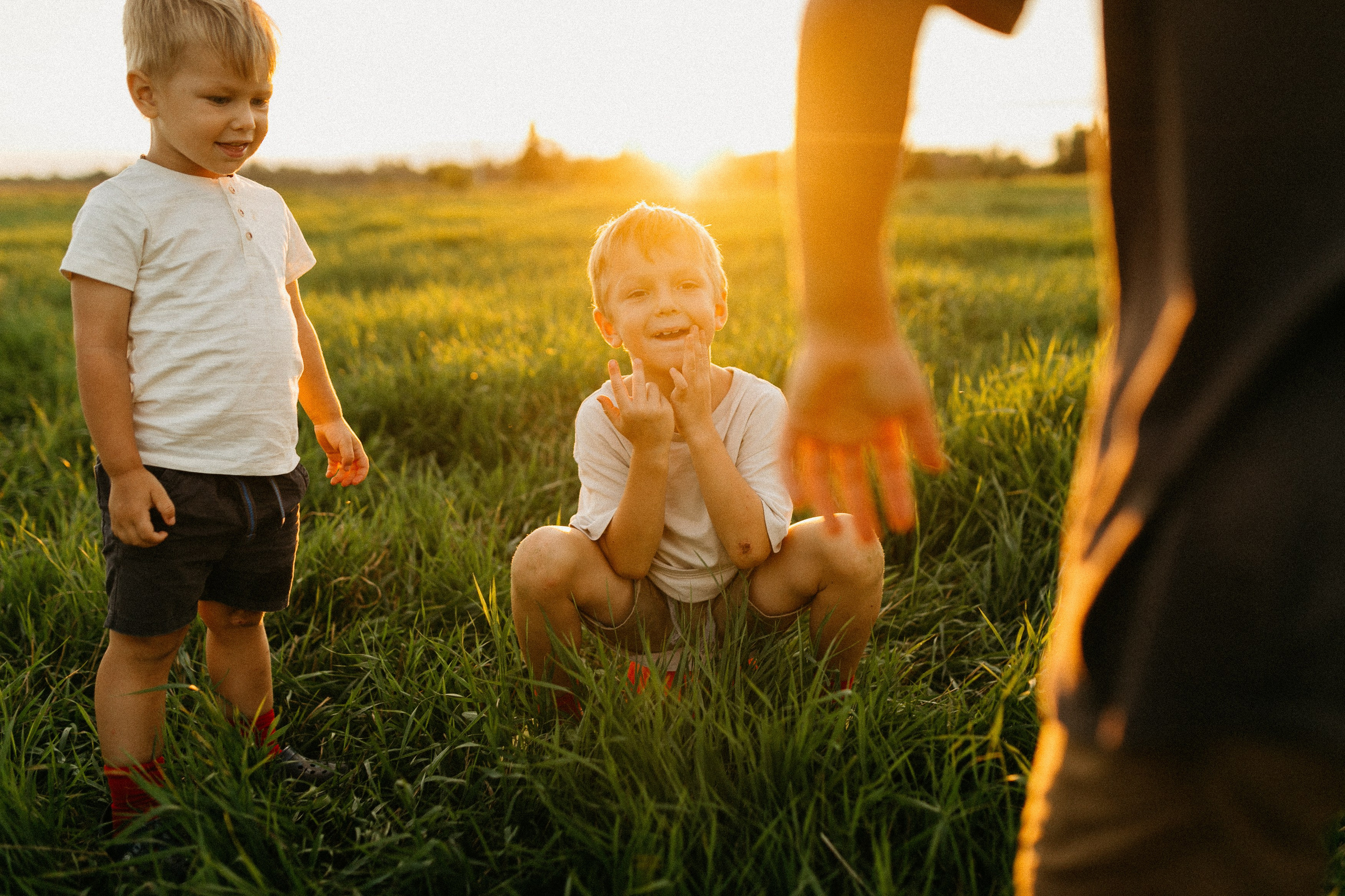 Фотосессия с красными мячами. Семейный фотограф Маша Тимофеева | Москва