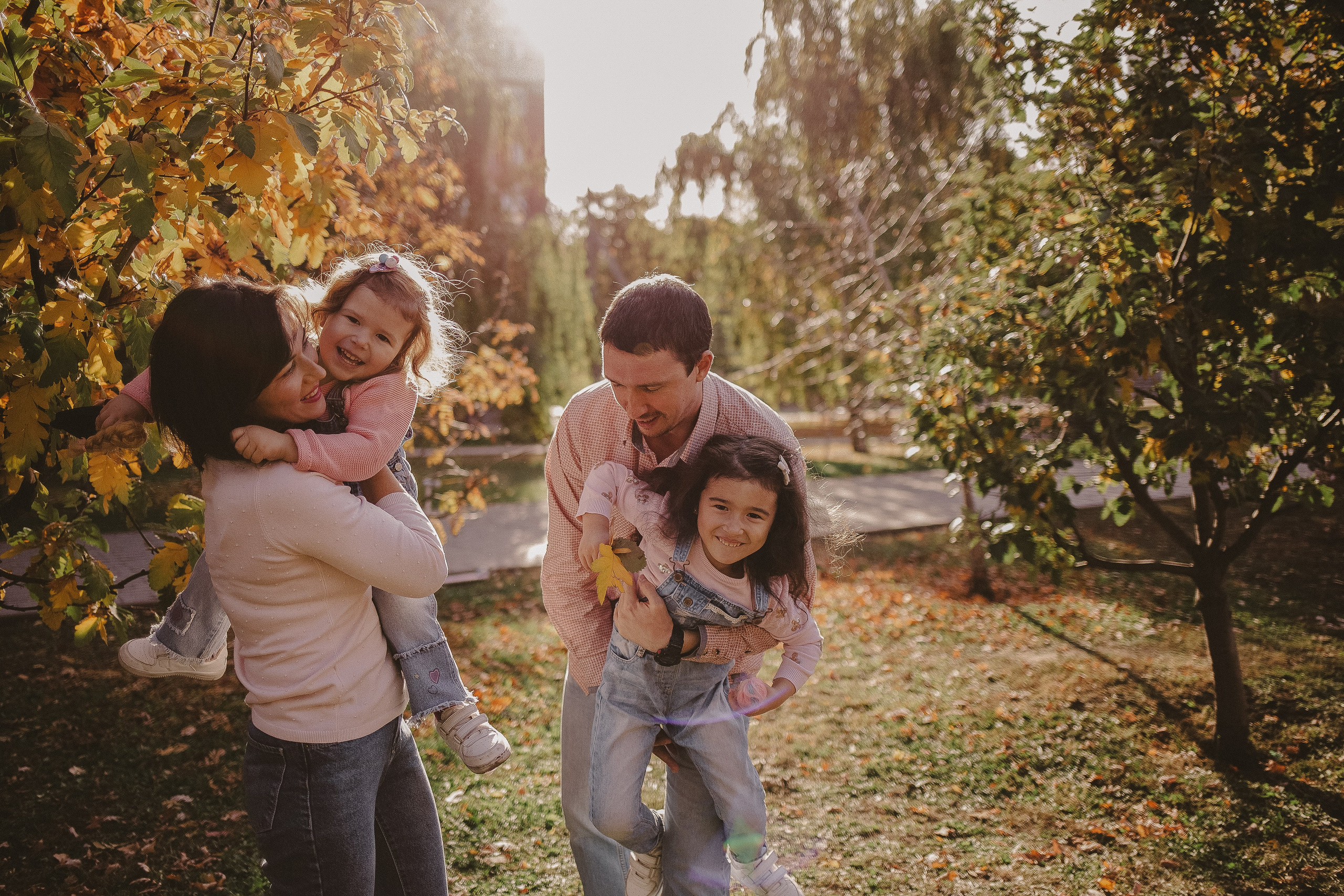 Зарина, Олег и дочки. Семейный фотограф в Самаре