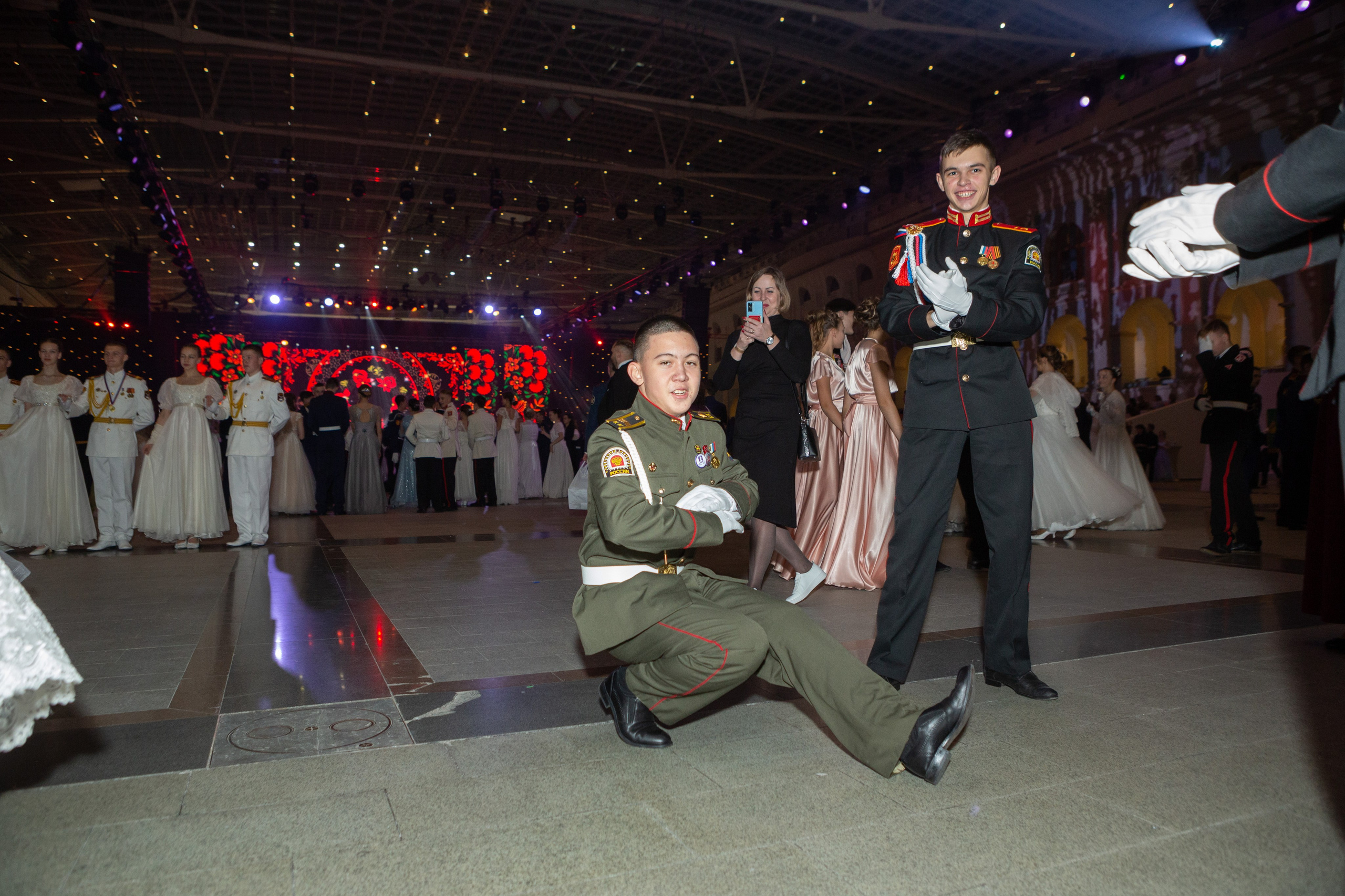 VIII «Международный Кремлёвский Благотворительный Кадетский Бал». Рекламный, предметный, репортажный, семейный фотограф и художник в Москве