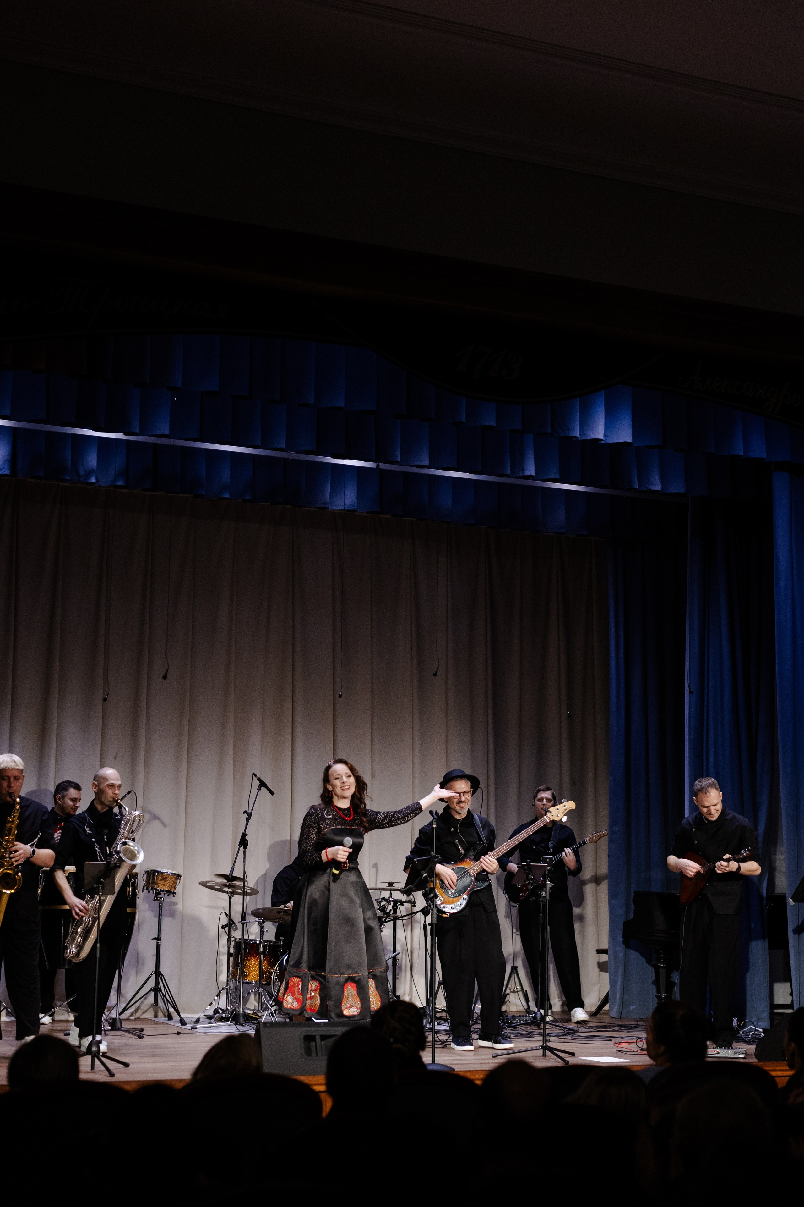 Сольный концерт 4.10. СУРОВЦЕВА project. Эстрадно-народный кавер-бэнд