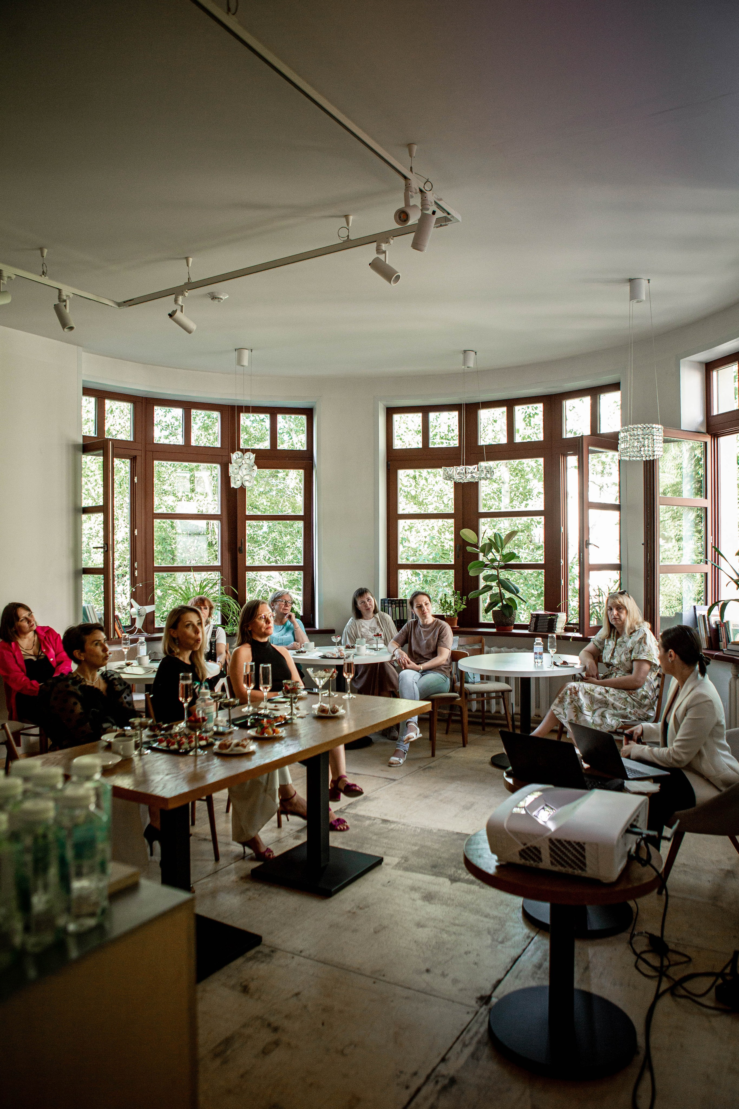 Лекция «Женские архетипы рождения». Фотограф Екатерина Голицына