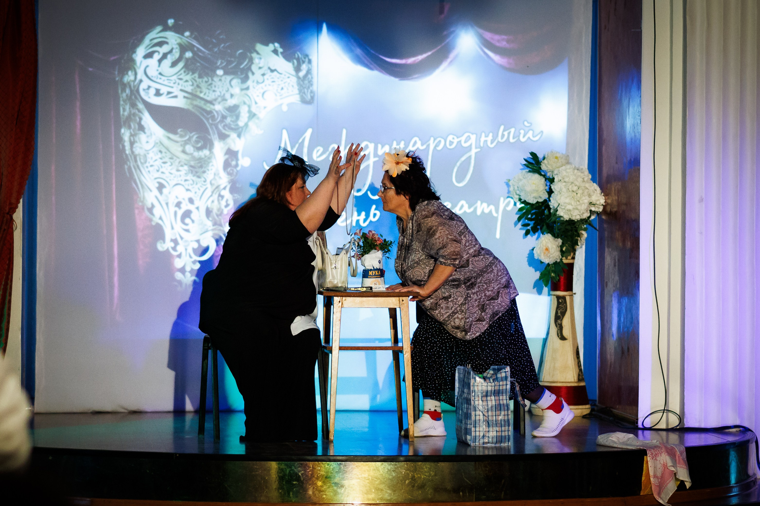 «Свеча» приглашает в театральную гостиную. Свадебный и семейный фотограф в г. Волхов Алексей Кочерыжкин