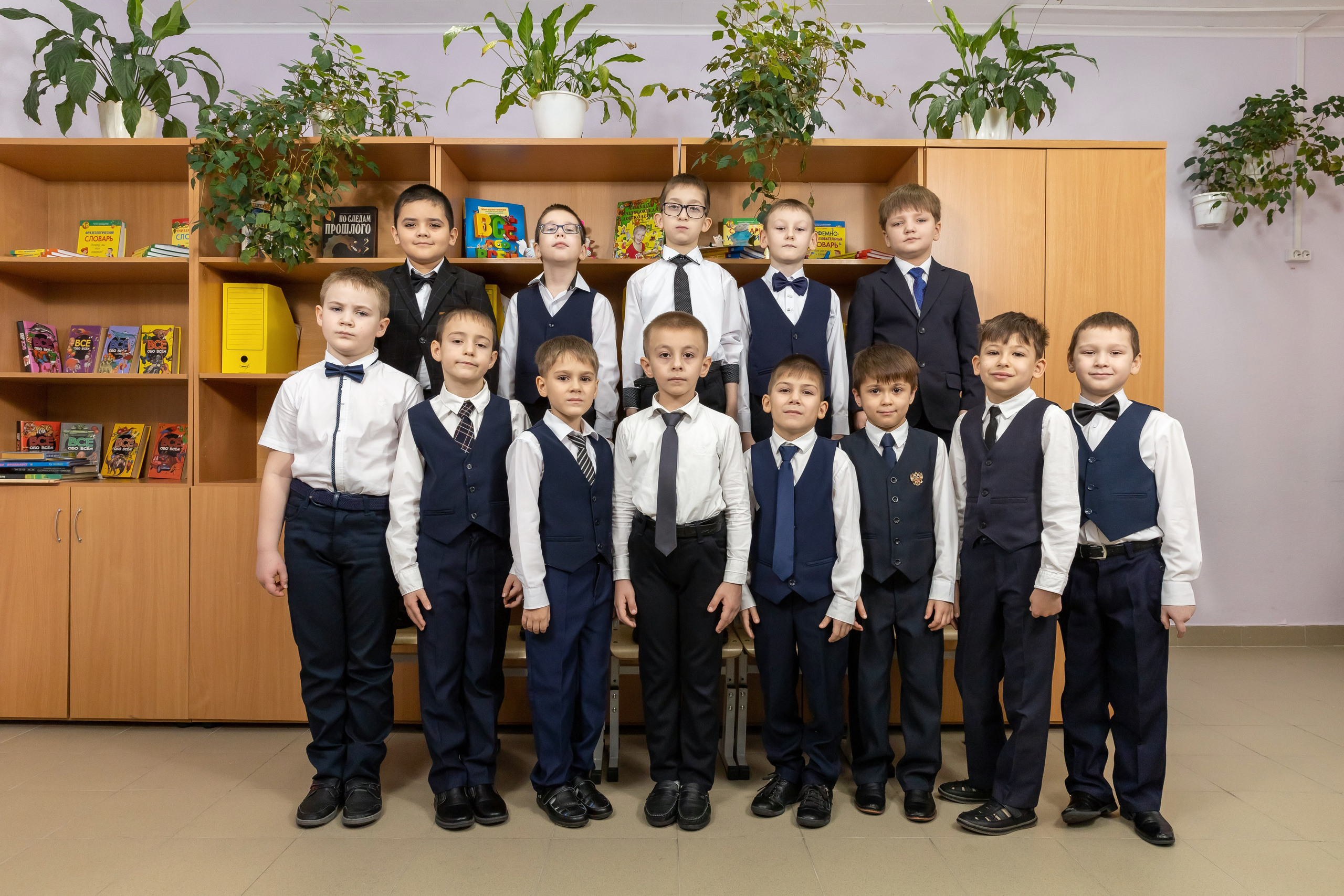 Примеры фото НАЧАЛЬНЫЕ КЛАССЫ. Фотограф Радужный ХМАО, Школьный фотограф, семейный фотограф, выпускной альбом