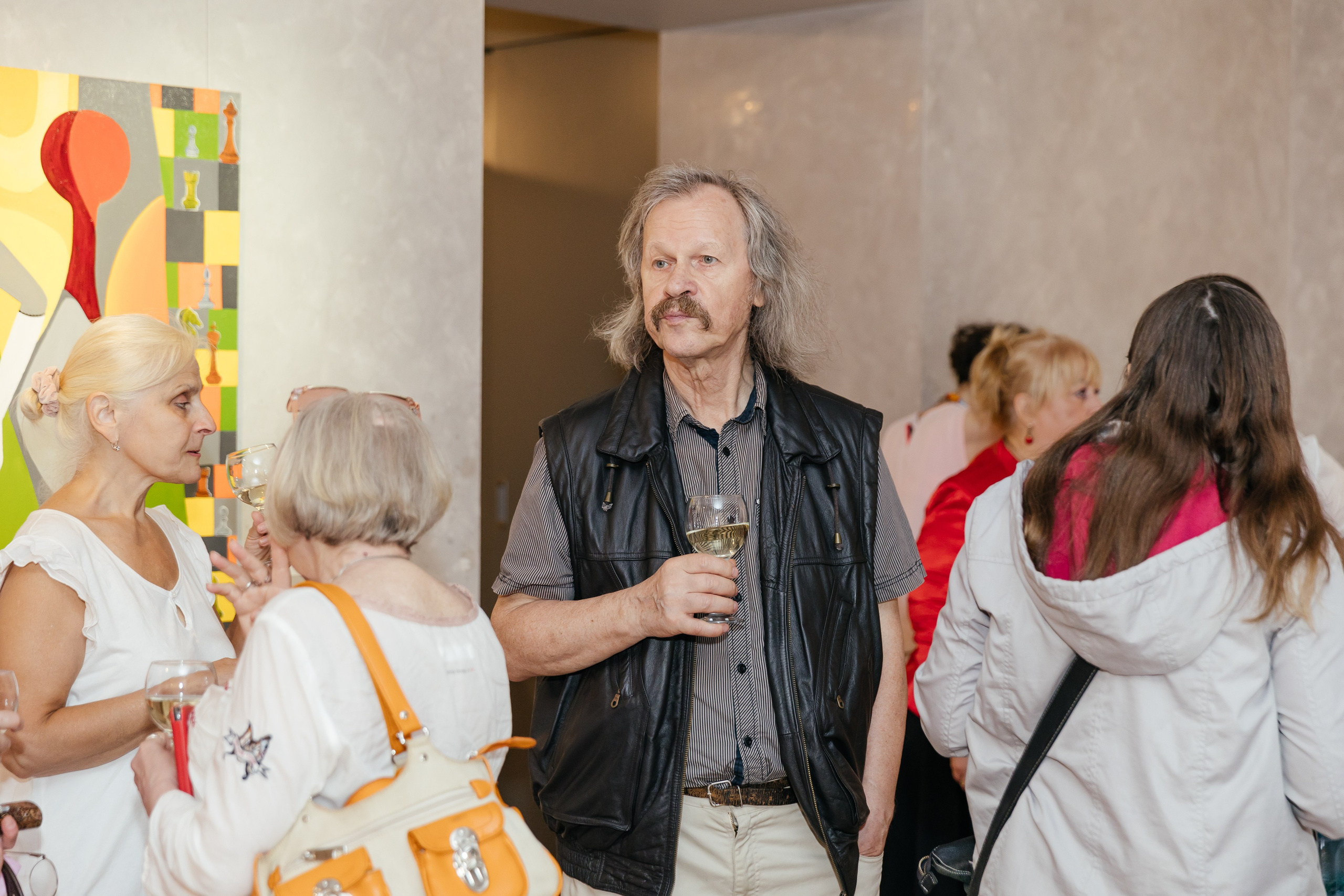 Выставка Лиры Алборовой «Цвет — это я». Свадебный и репортажный фотограф в Санкт-Петербурге Николай Голованов