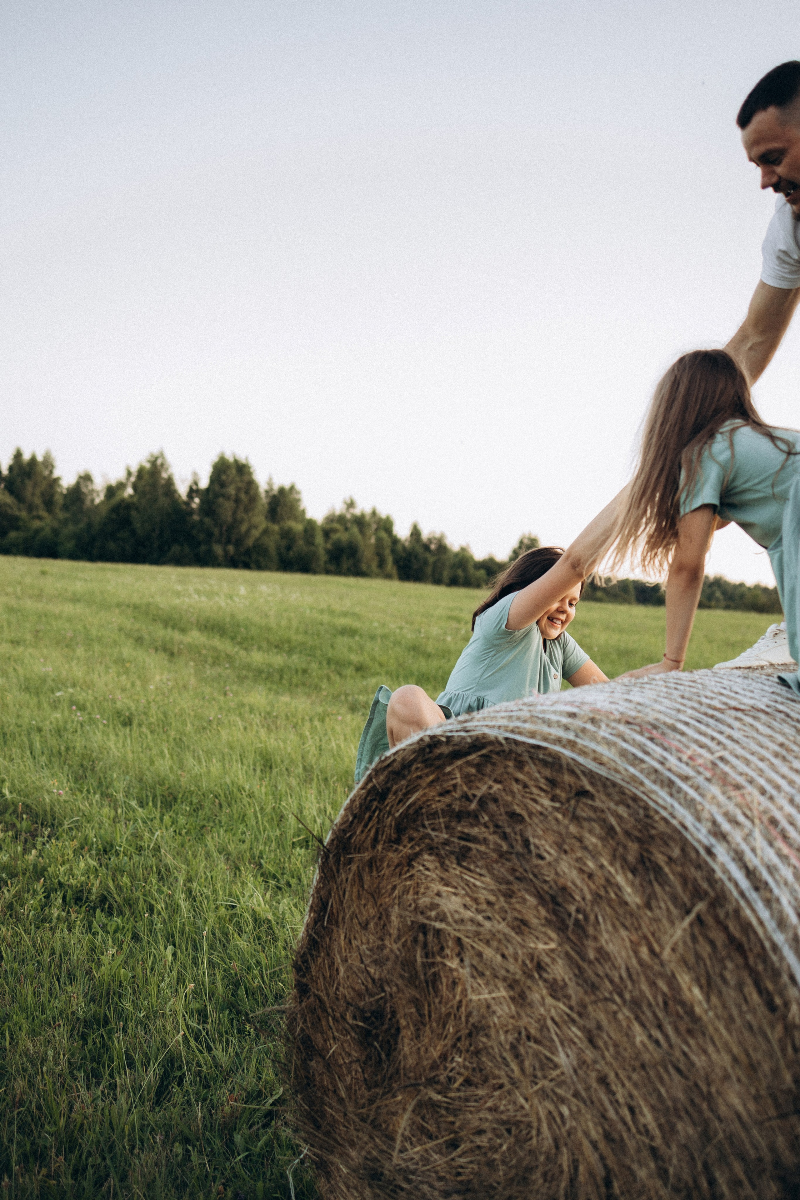 Алиса, Ульяна, Лена и Евгений. Фотограф Елена Рябцева