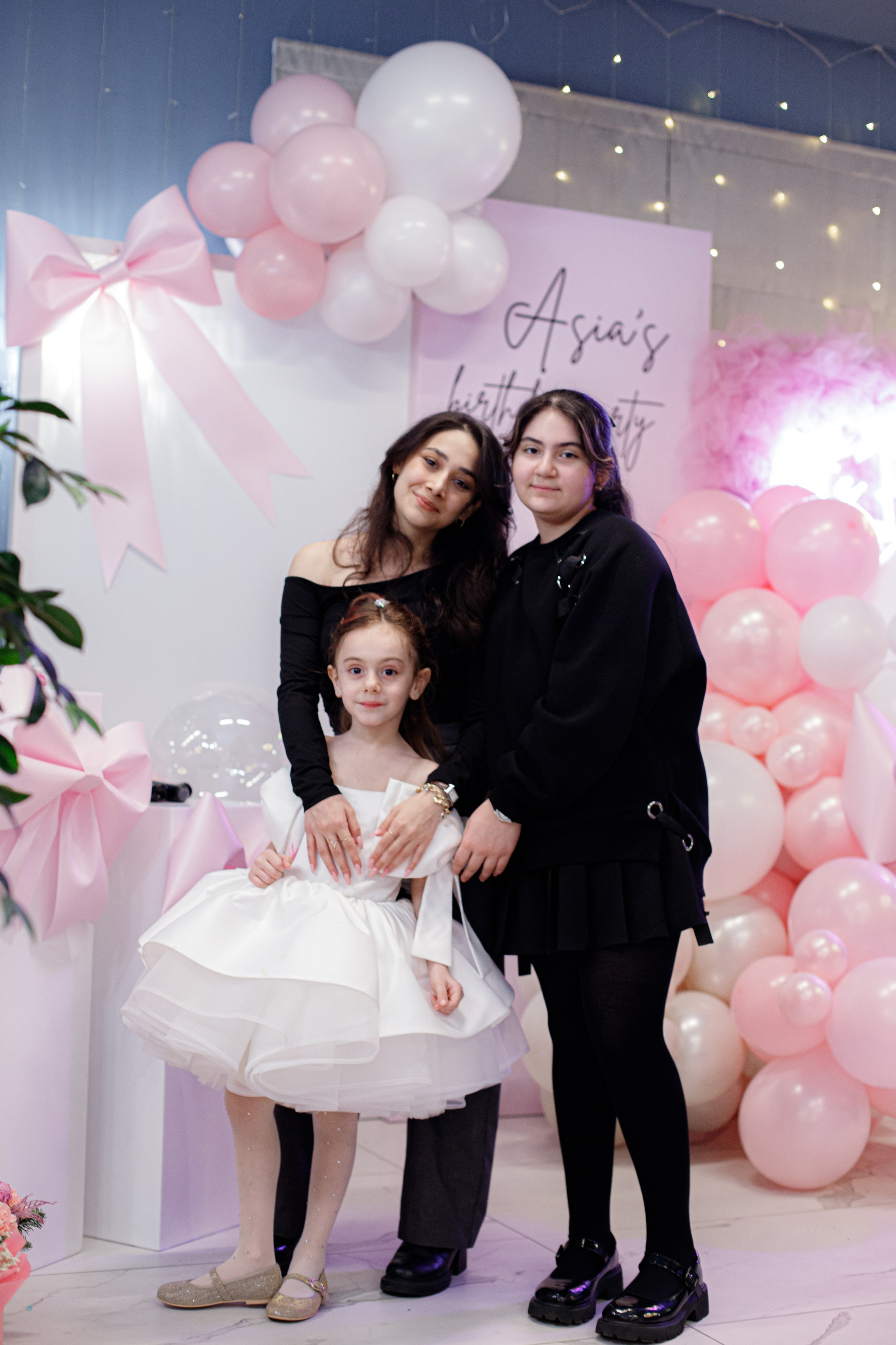 ASIA'S BIRTHDAY PARTY. Photokarish