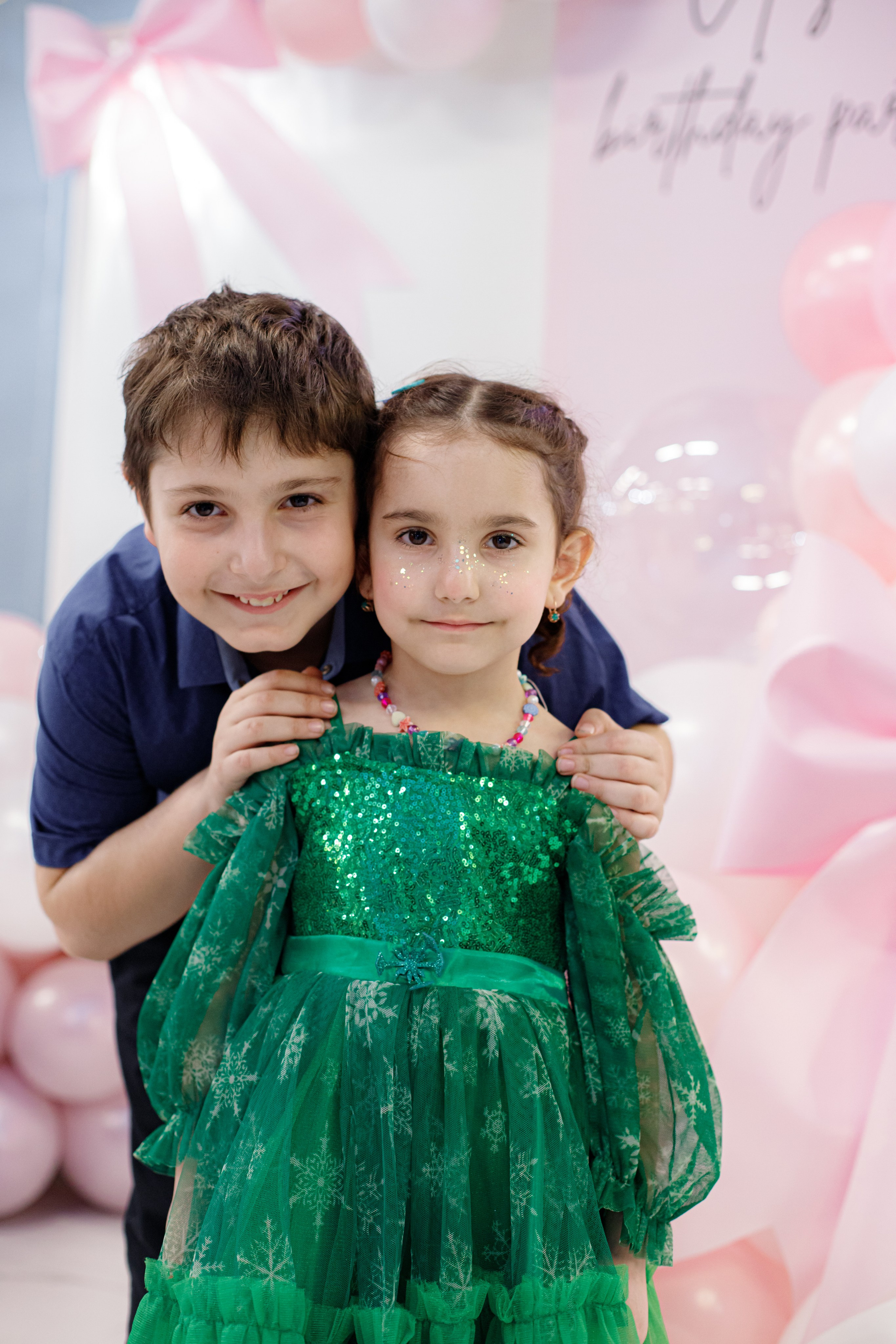 ASIA'S BIRTHDAY PARTY. Photokarish