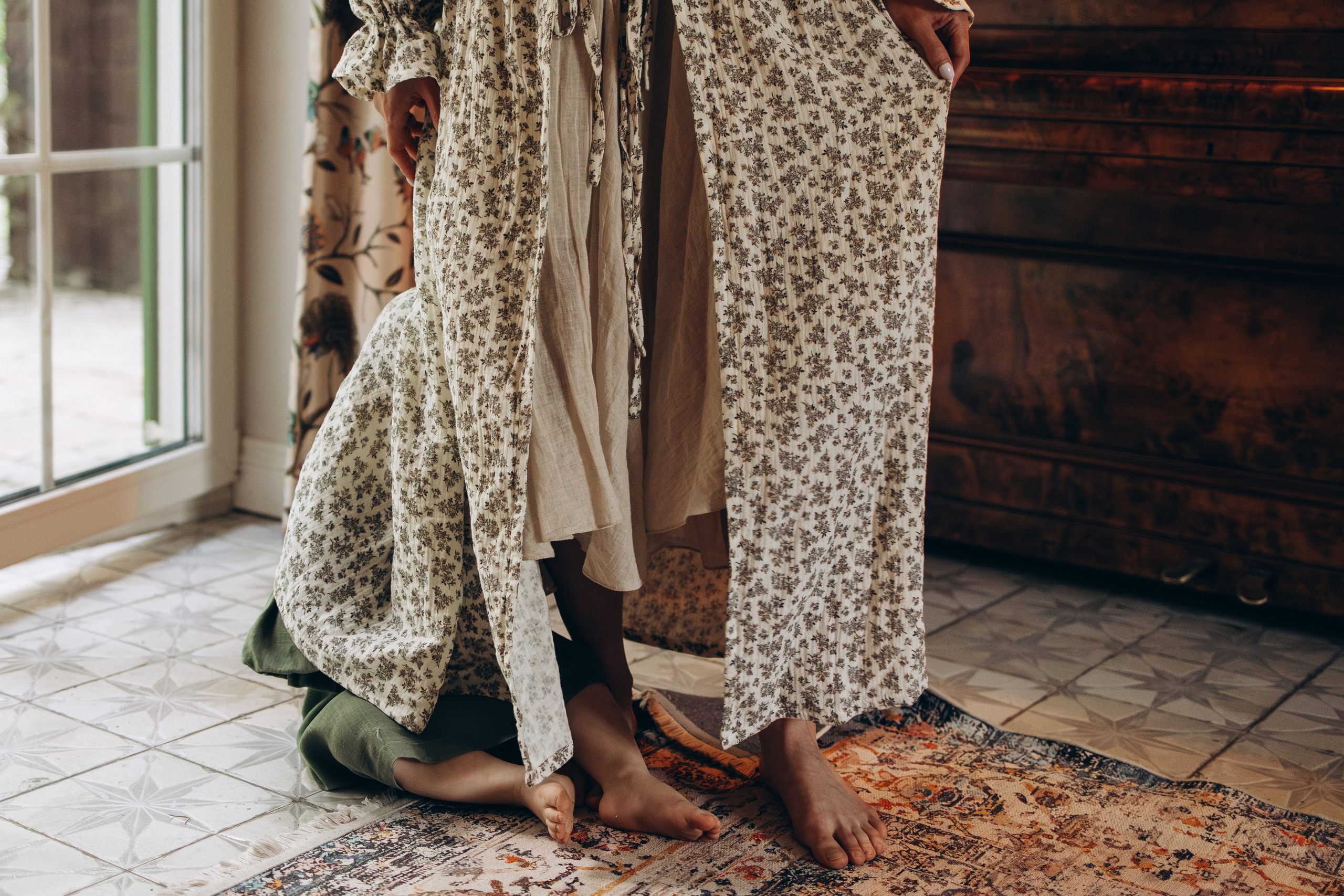 Художницы Настя и Тонечка в Villa Rossa. Семейный фотограф в Москве Марина Петра