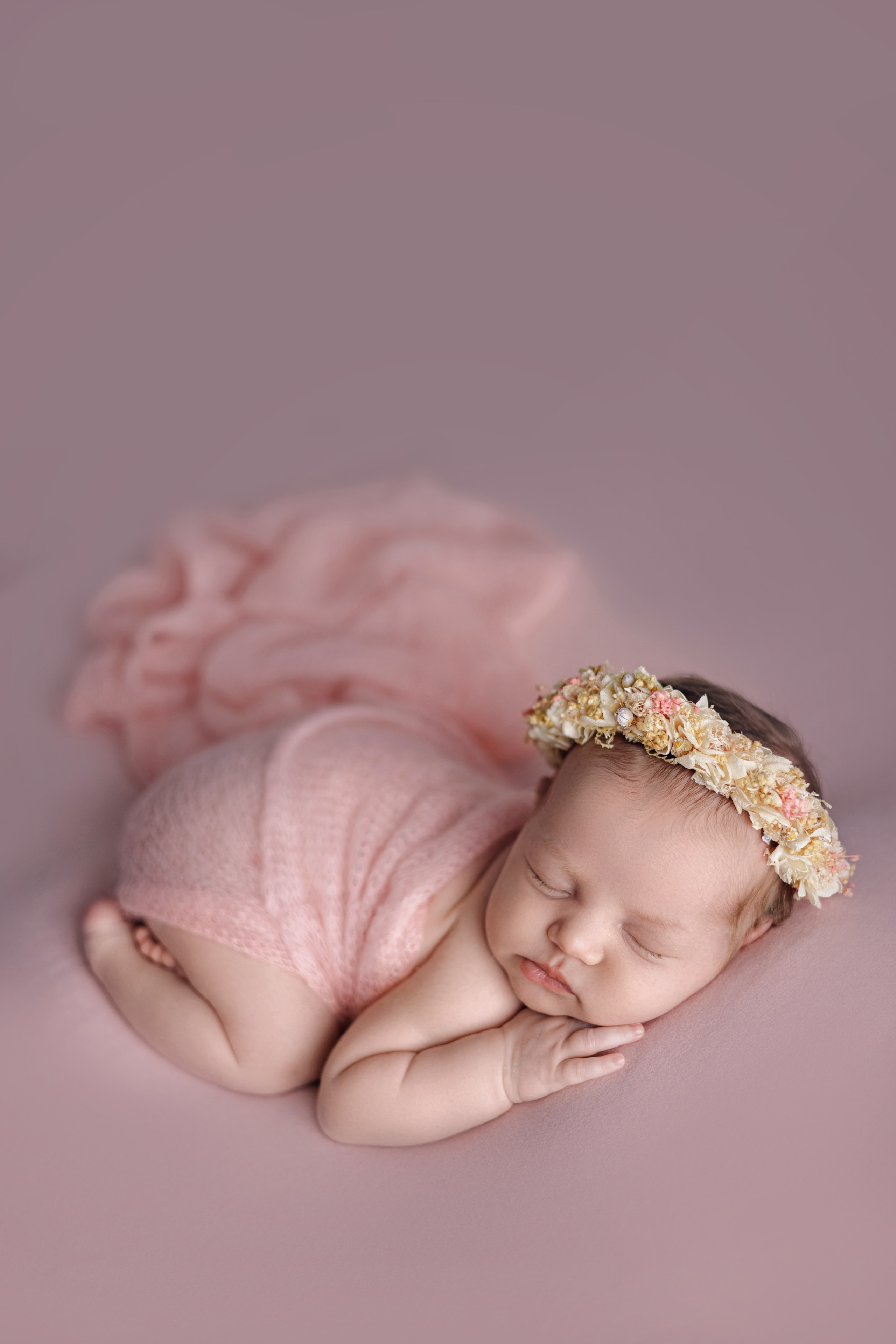 Анна. Евгения Горбунова фотограф новорожденных в Новом Уренгое