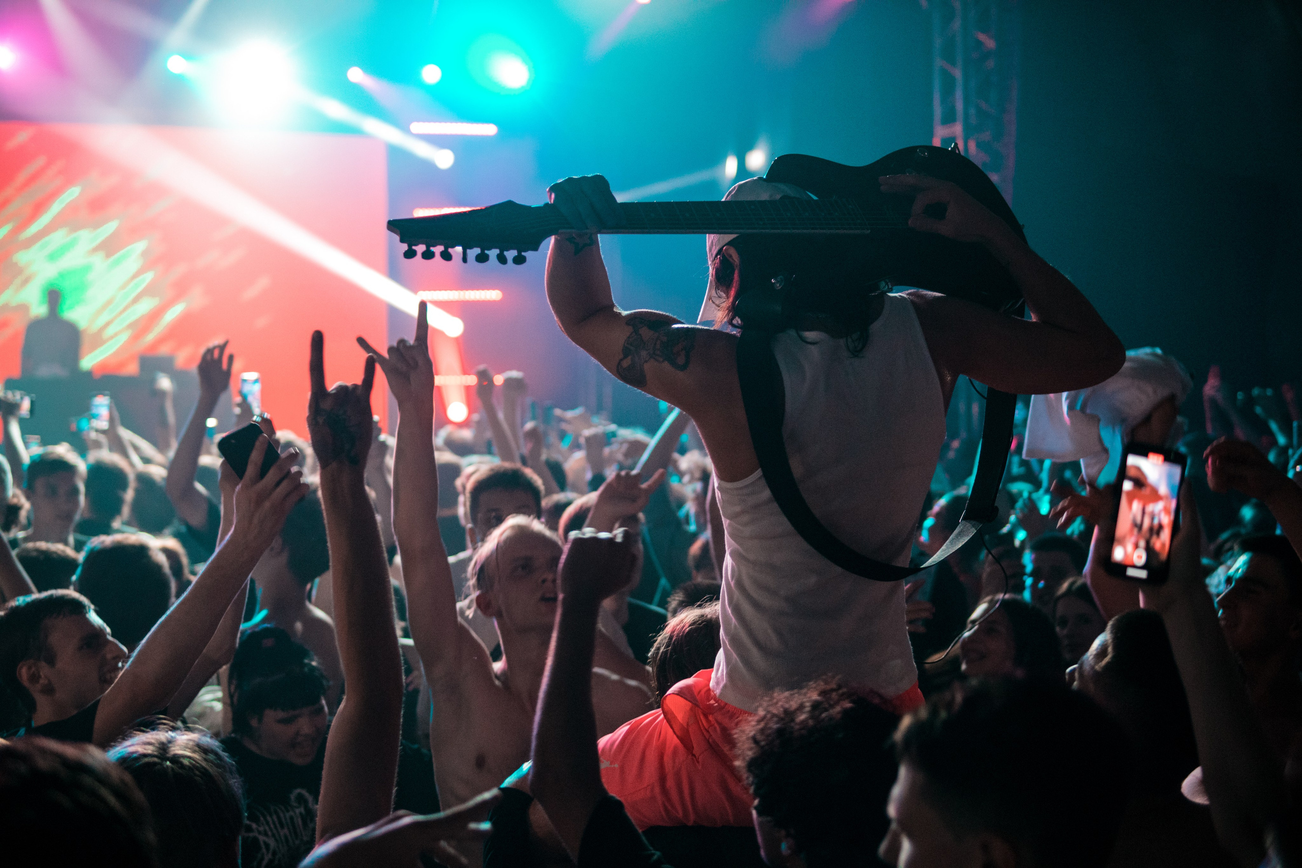 Концерт SODA LUV. Фотограф в Ростове-на-Дону Игорь Апасеев