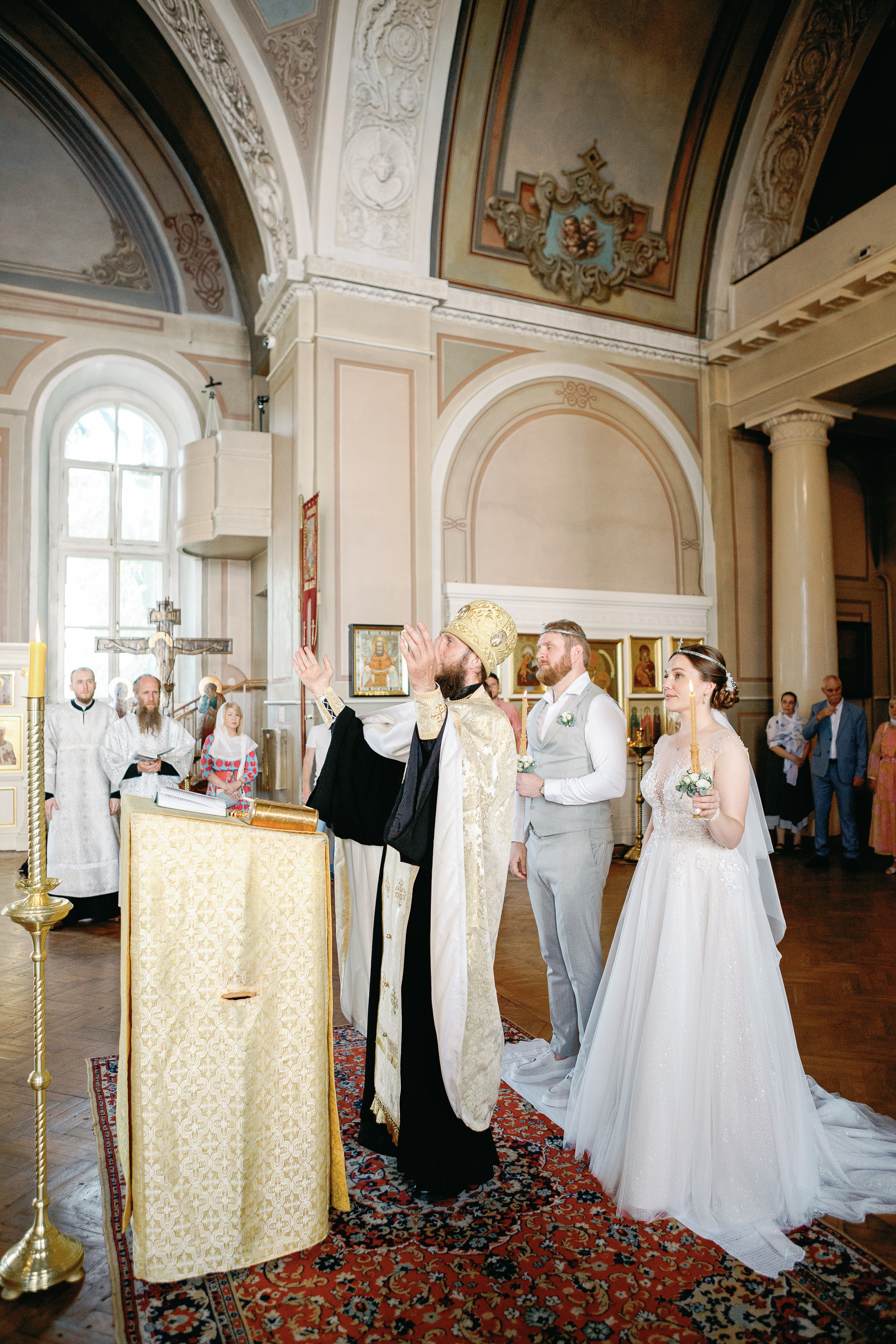 Венчание: Волшебство момента и искренность чувств в кадре