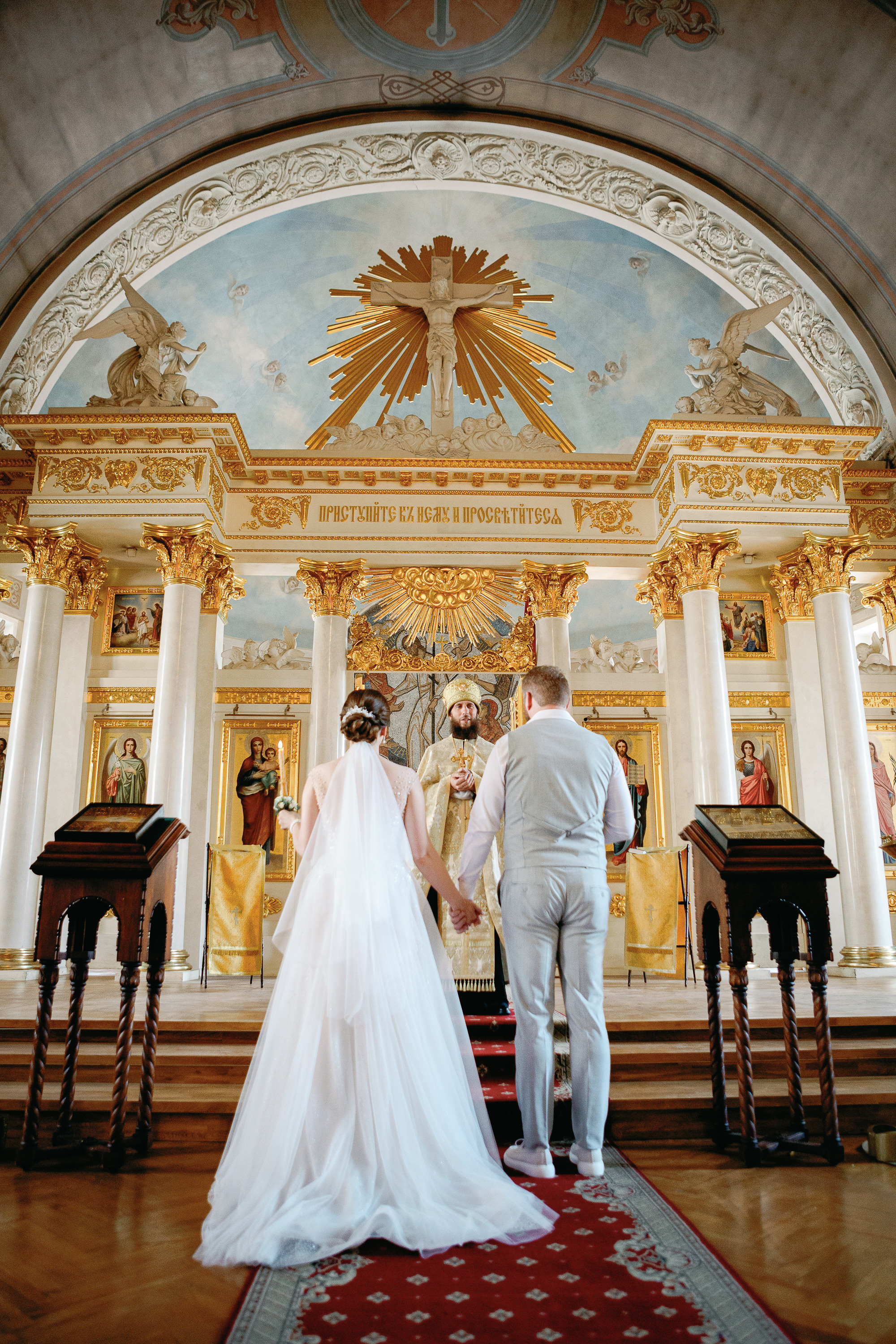 Венчание: Волшебство момента и искренность чувств в кадре